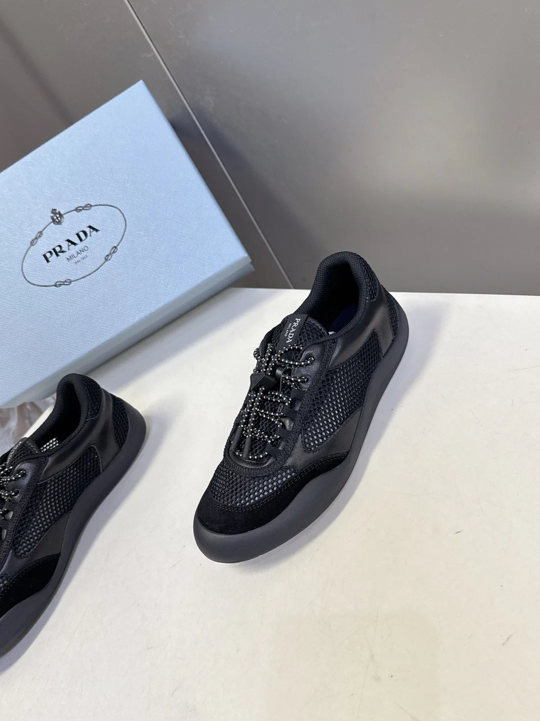 Кроссовки Женские Prada 13478272