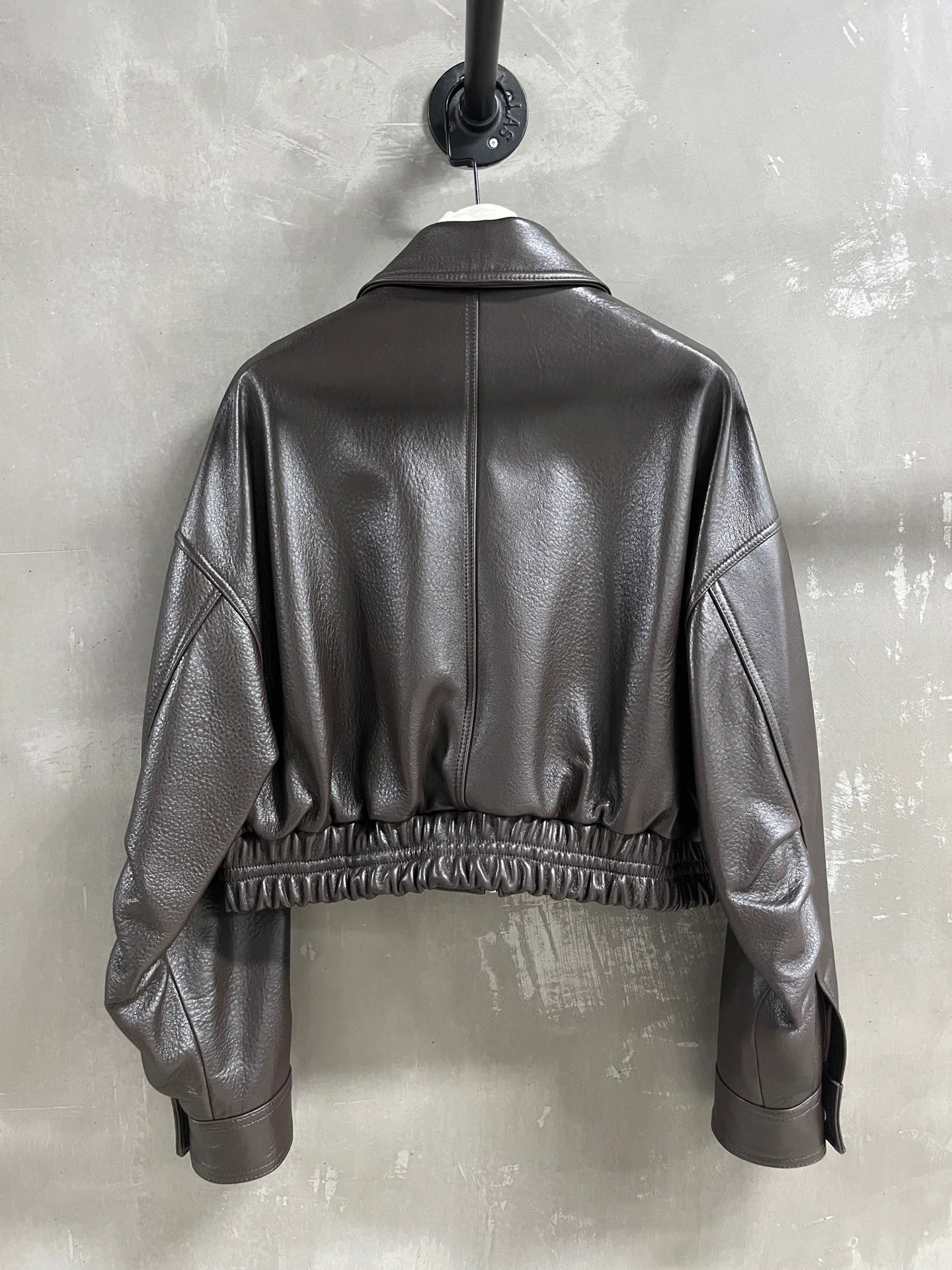 Кожаные Куртки И Дублёнки Женские Saint Laurent 18172832