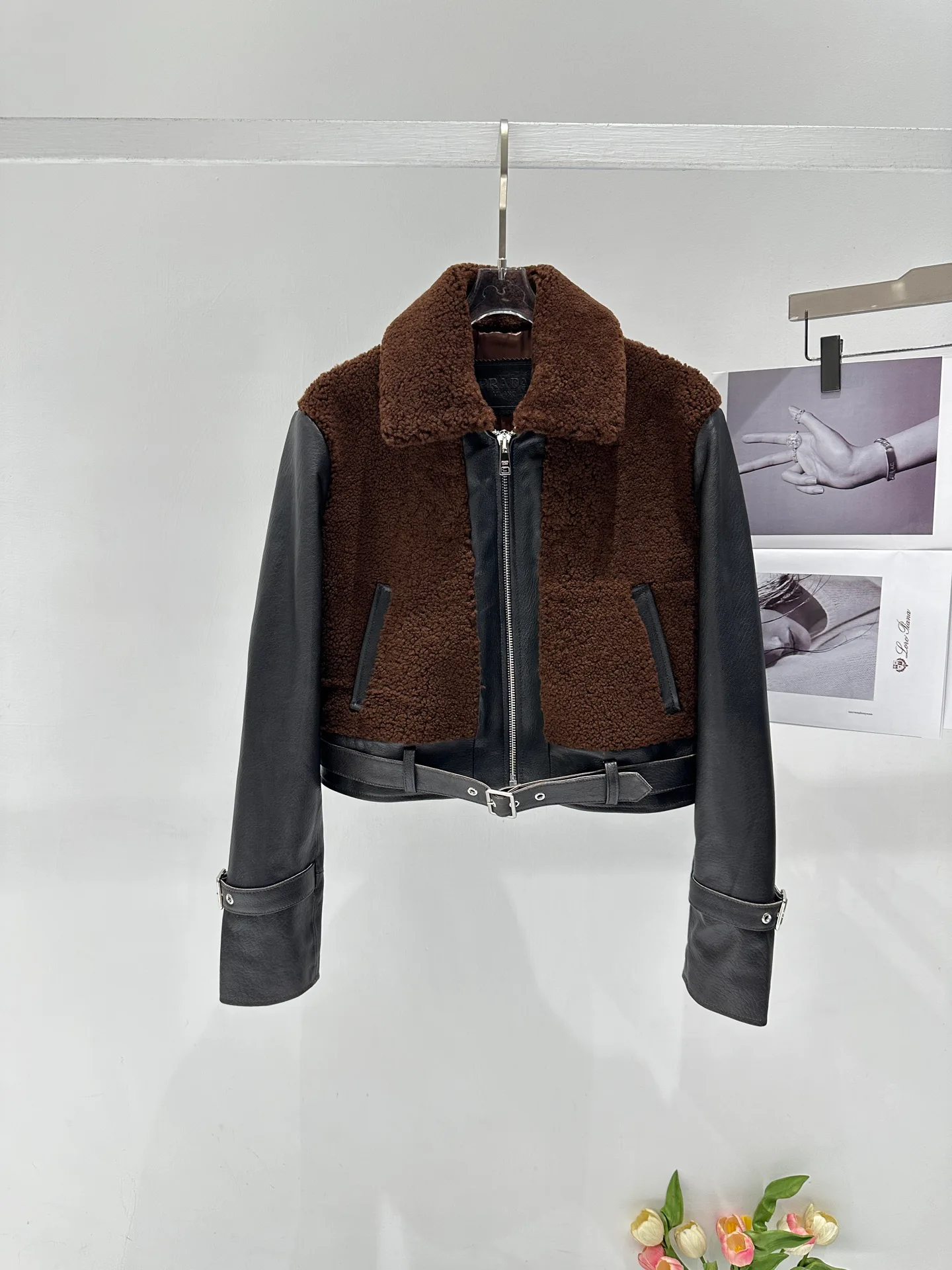 Кожаные Куртки И Дублёнки Женские Prada 1067908