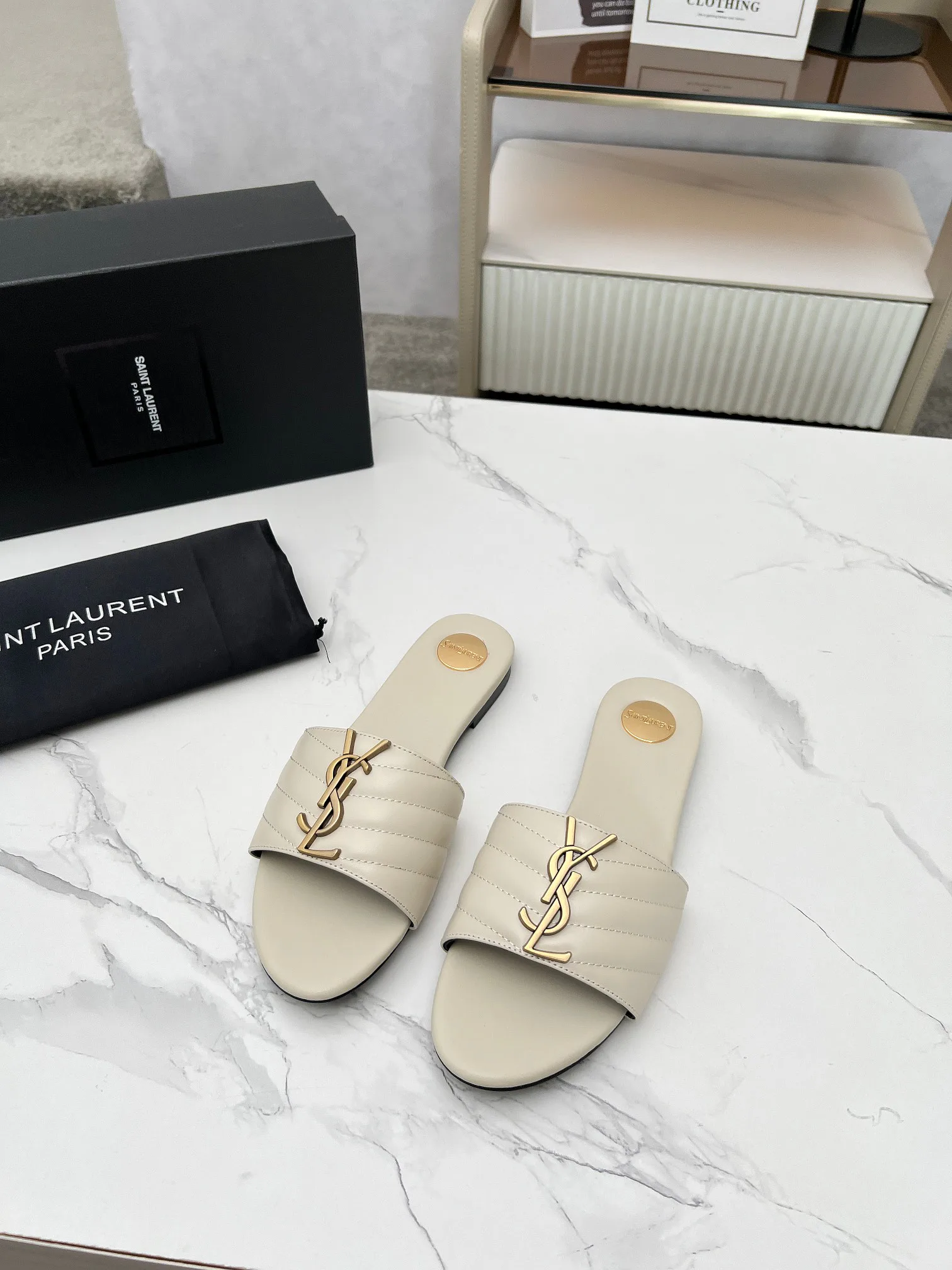 Шлепанцы Женские Saint Laurent 262229