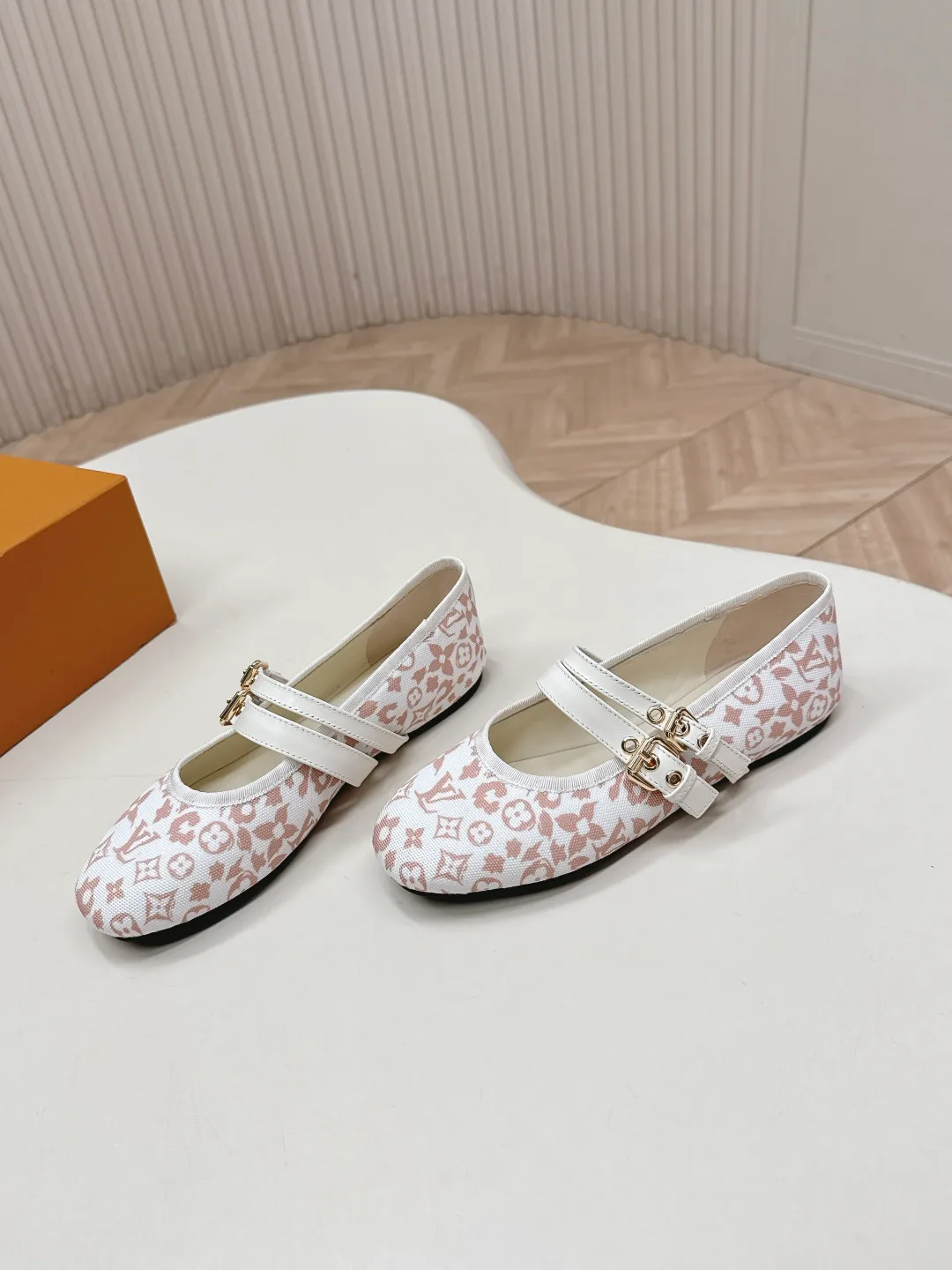 Туфли Женские Louis Vuitton 13553645