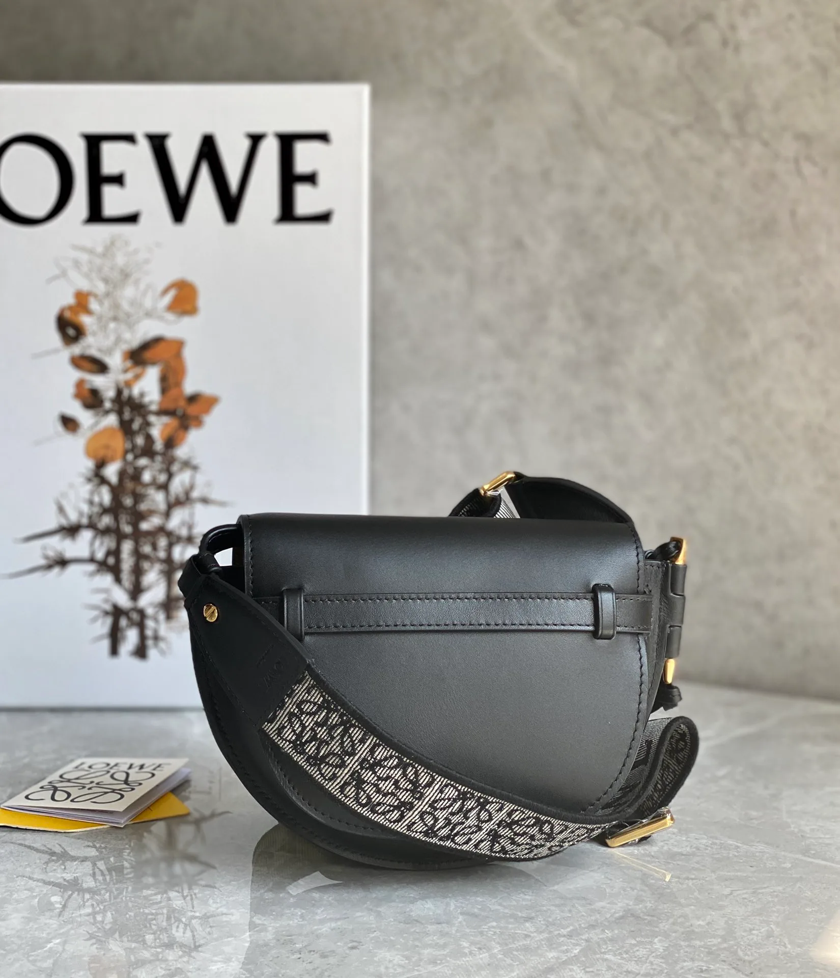 Сумки На Ремне Женские Loewe 11402876