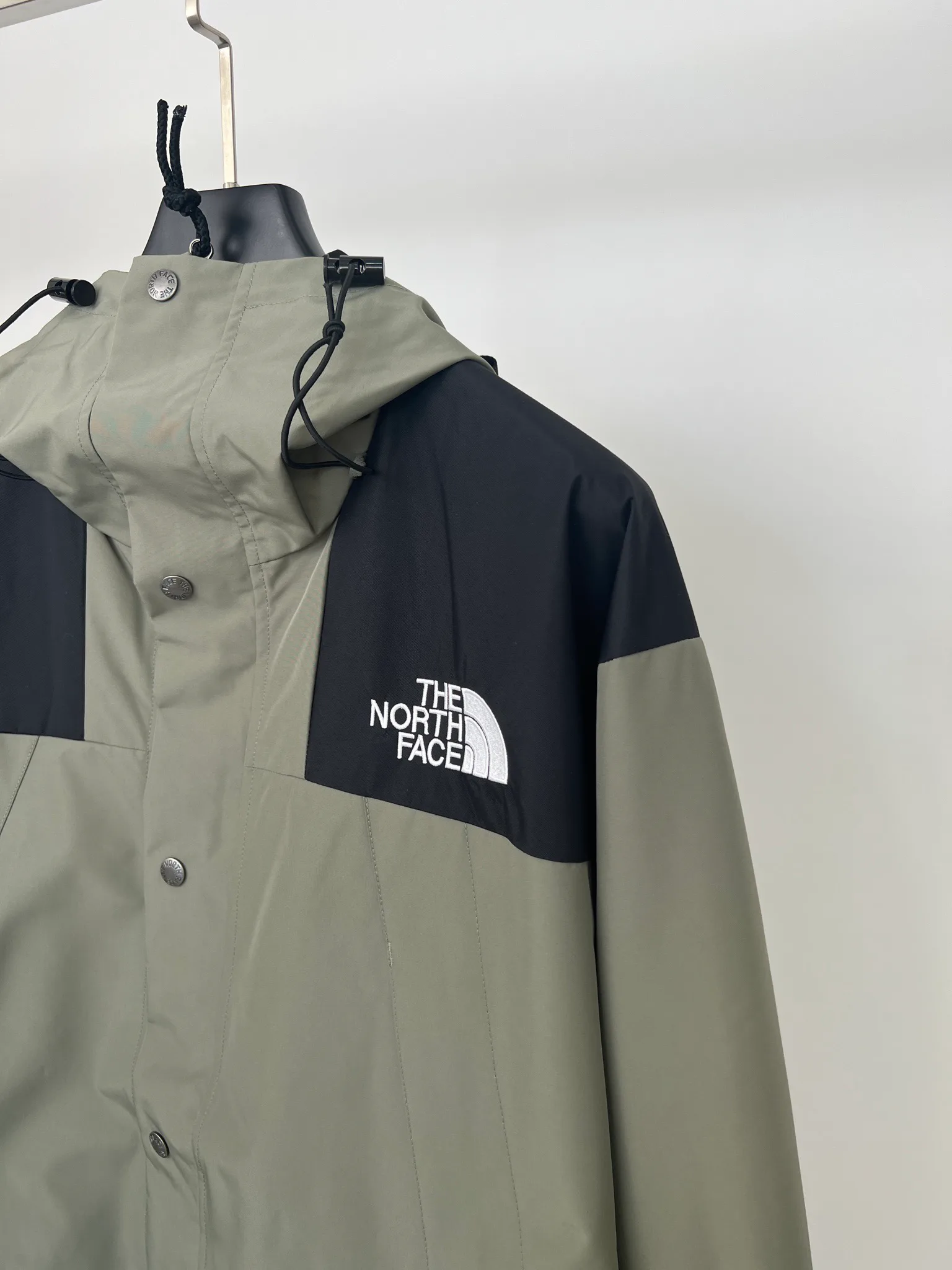 Куртки И Пуховики Женские The North Face 18416107