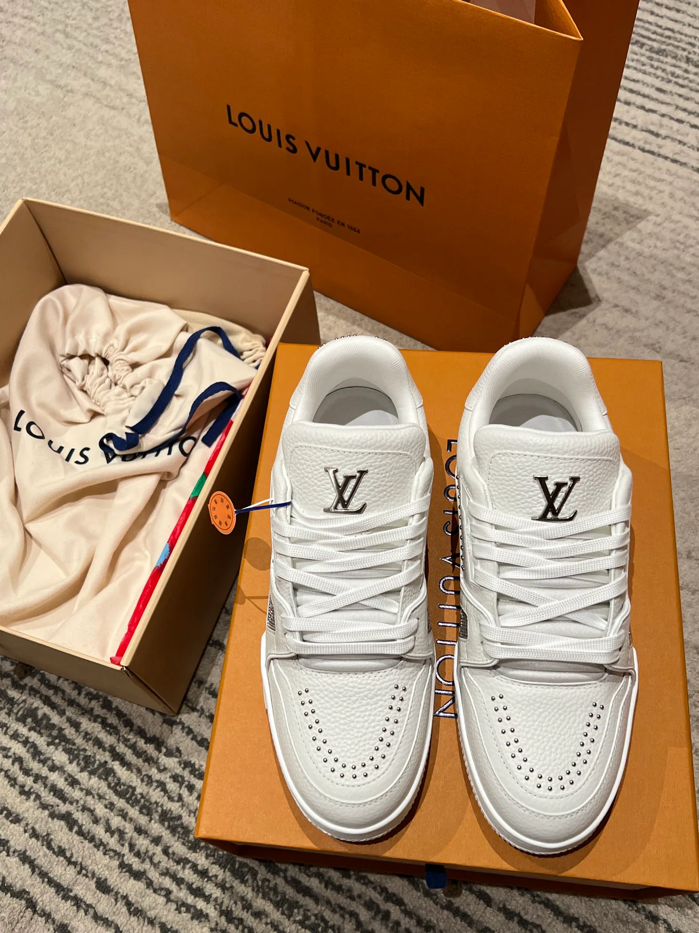 Кроссовки Женские Louis Vuitton 422393