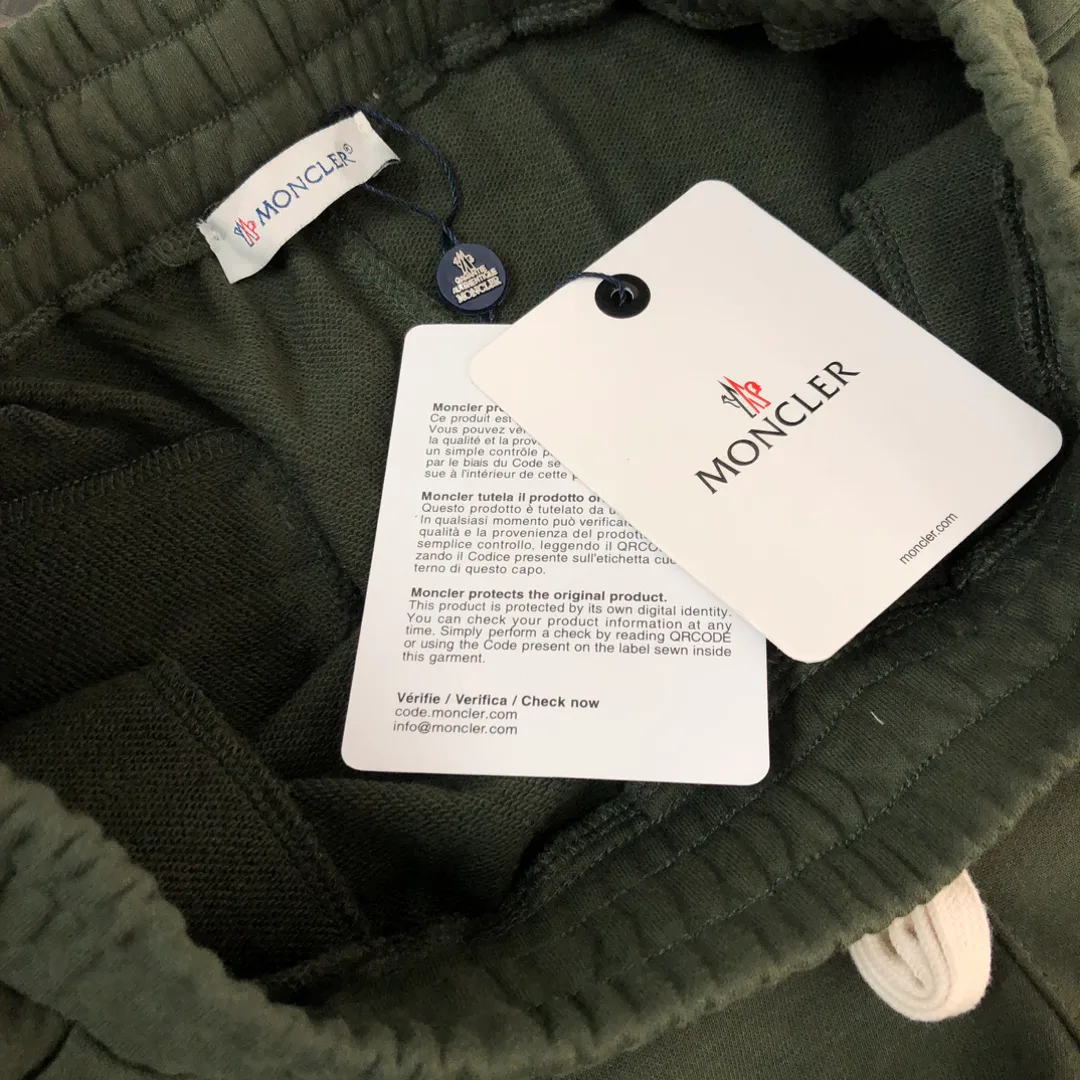 Шорты Женские Moncler 11615939