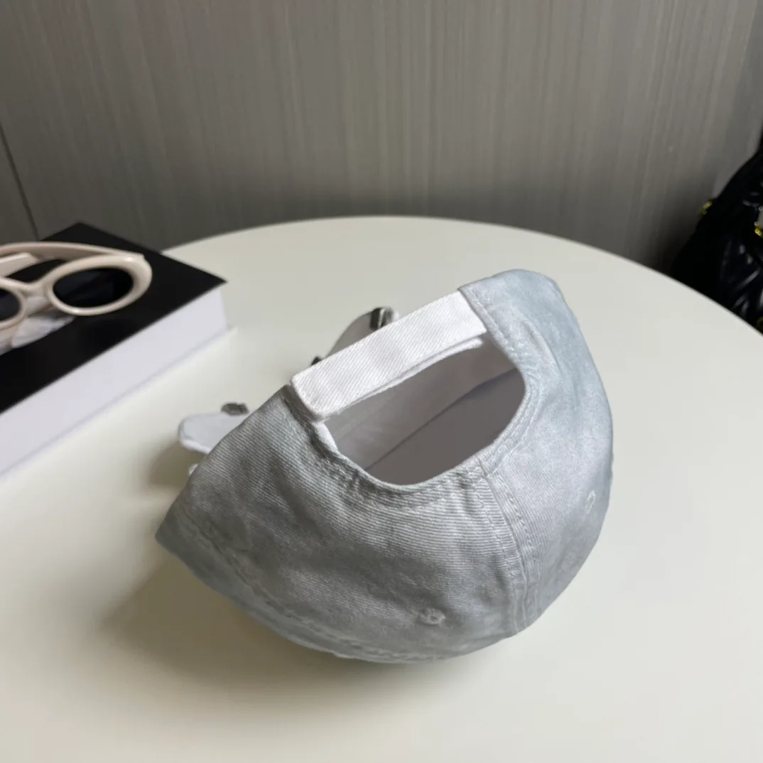Головные Уборы Balenciaga 10776510