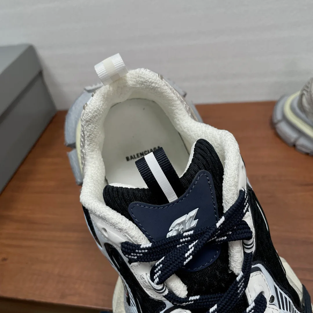 Кроссовки Мужские Balenciaga 17598516