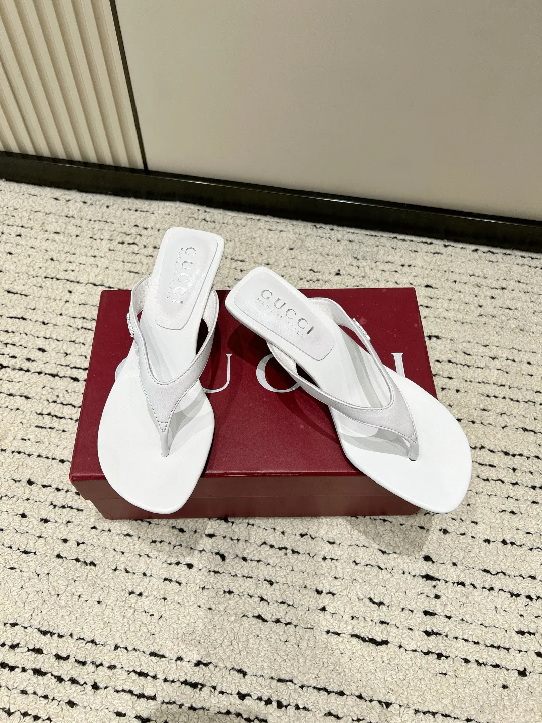 Шлепанцы Женские Gucci 17637844