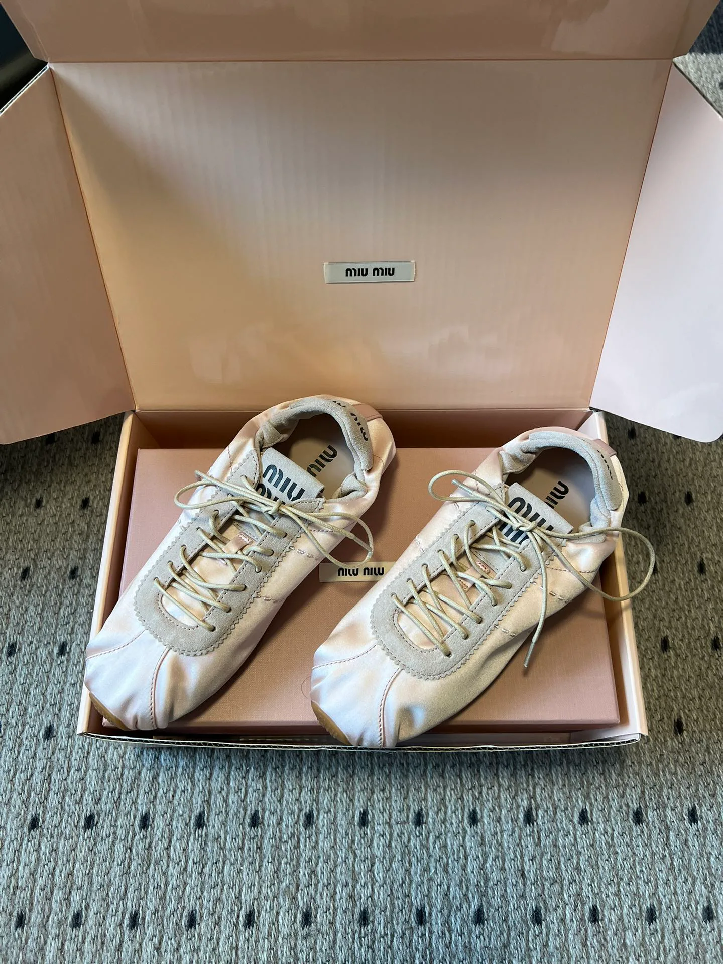 Кроссовки Женские Miu Miu 17264945