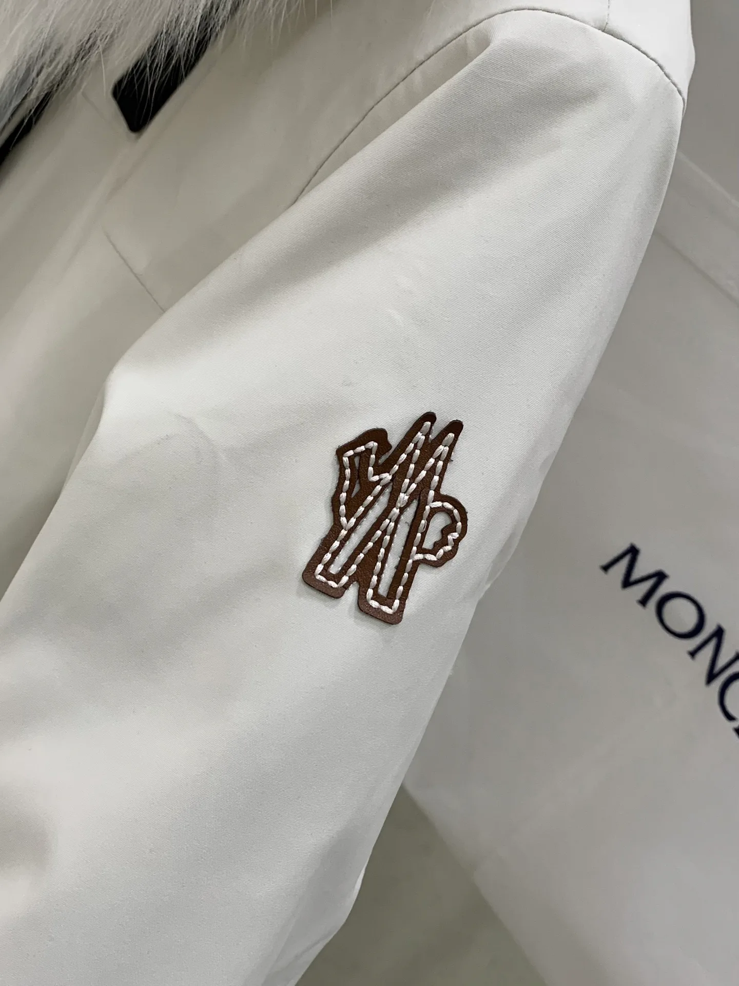 Куртки И Пуховики Женские Moncler 543148