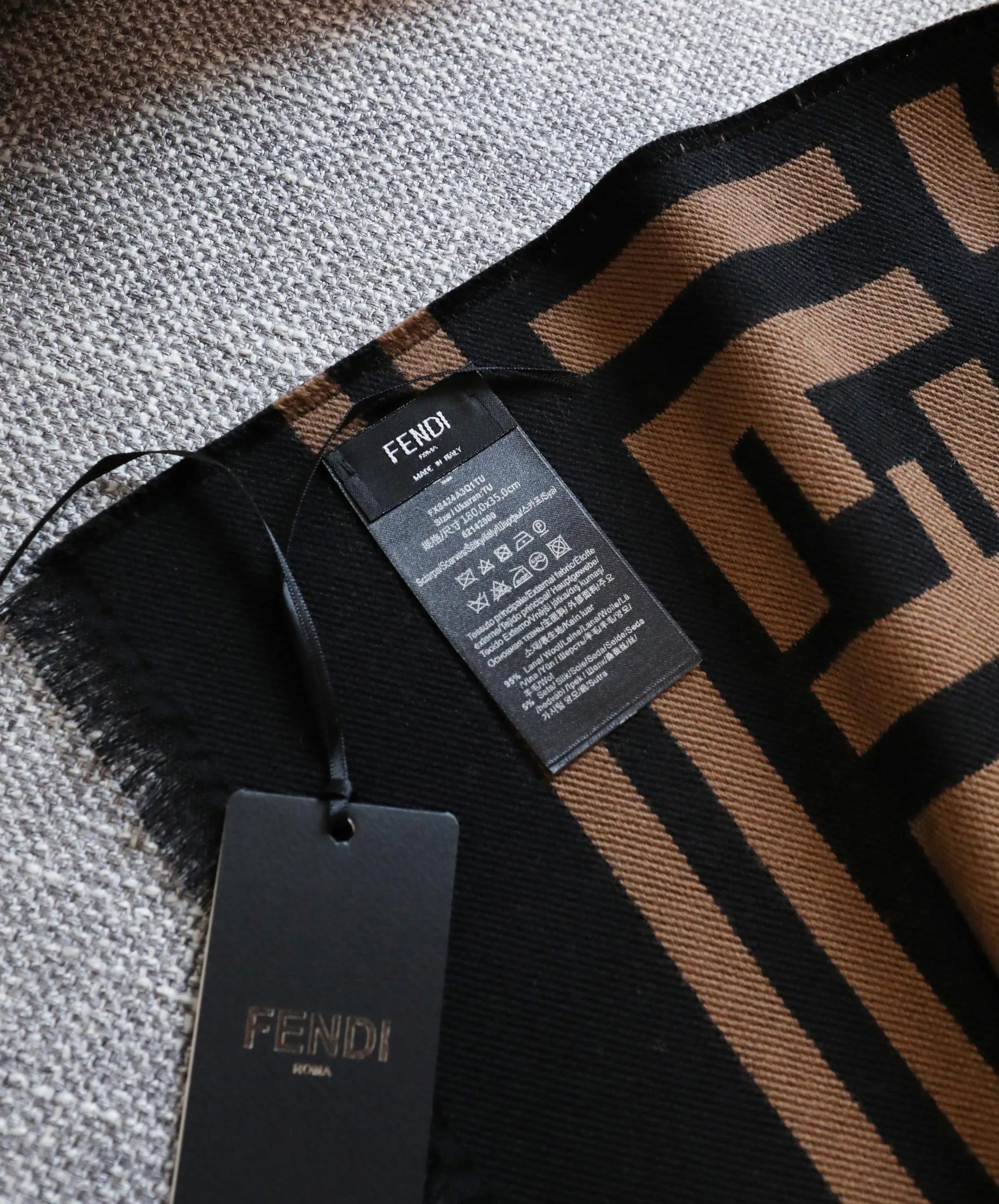 Шарфы Fendi 9632593