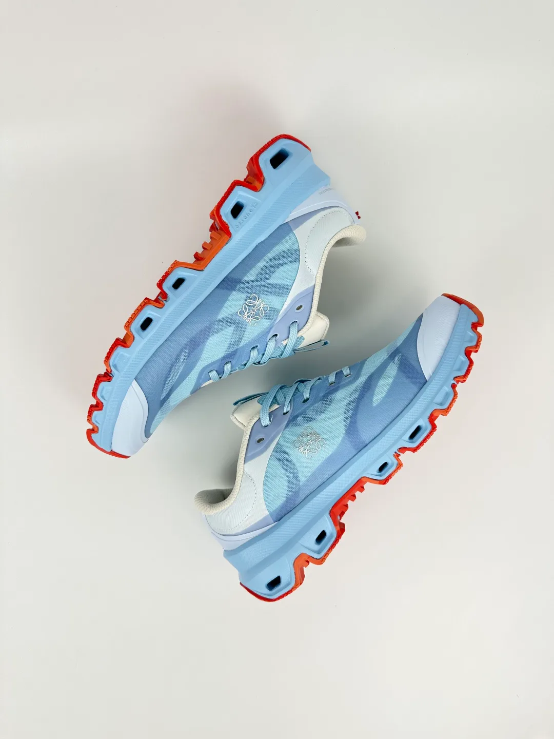 Кроссовки Женские Loewe 11228558