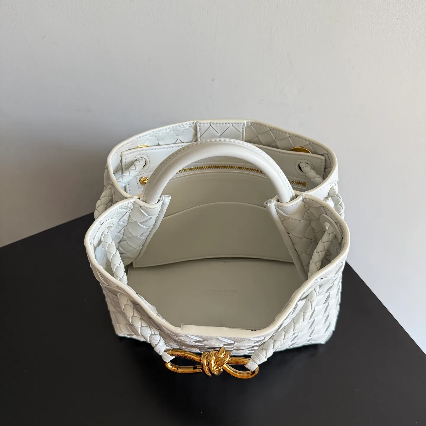 Классические Сумки Женские Bottega Veneta 18004854