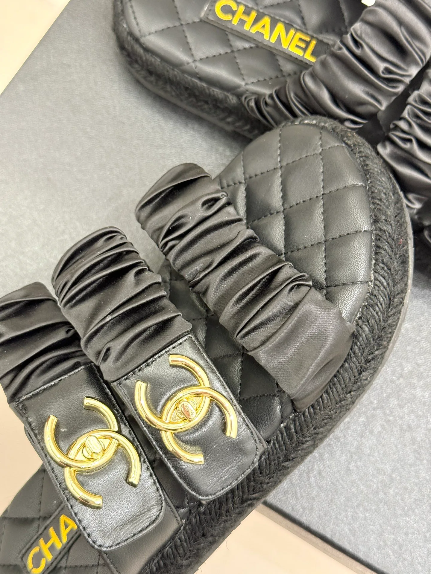 Шлепанцы Женские Chanel 14372