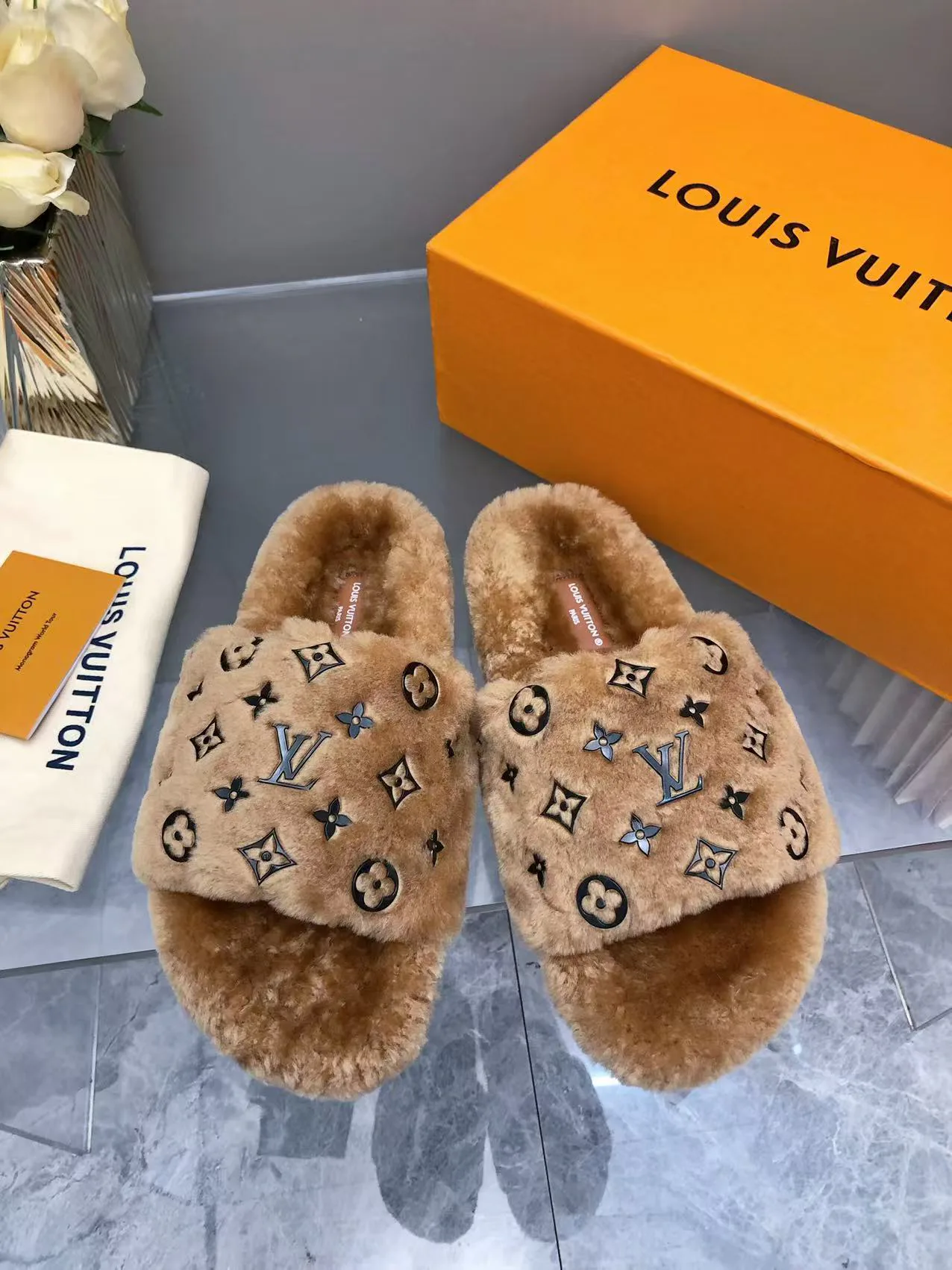 Тапочки Женские Louis Vuitton 86925