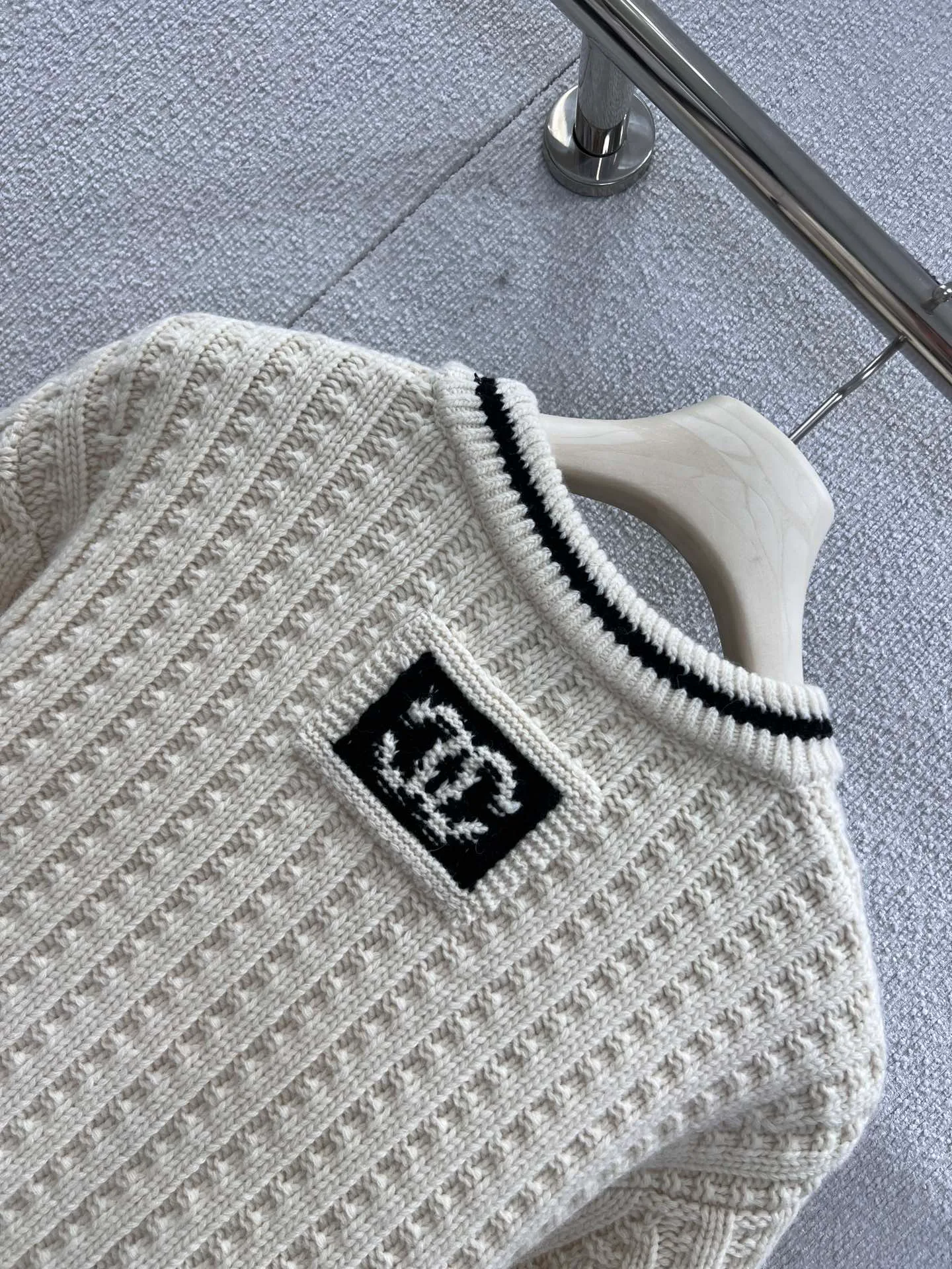 Джемперы И Свитеры Женские Chanel 4728432