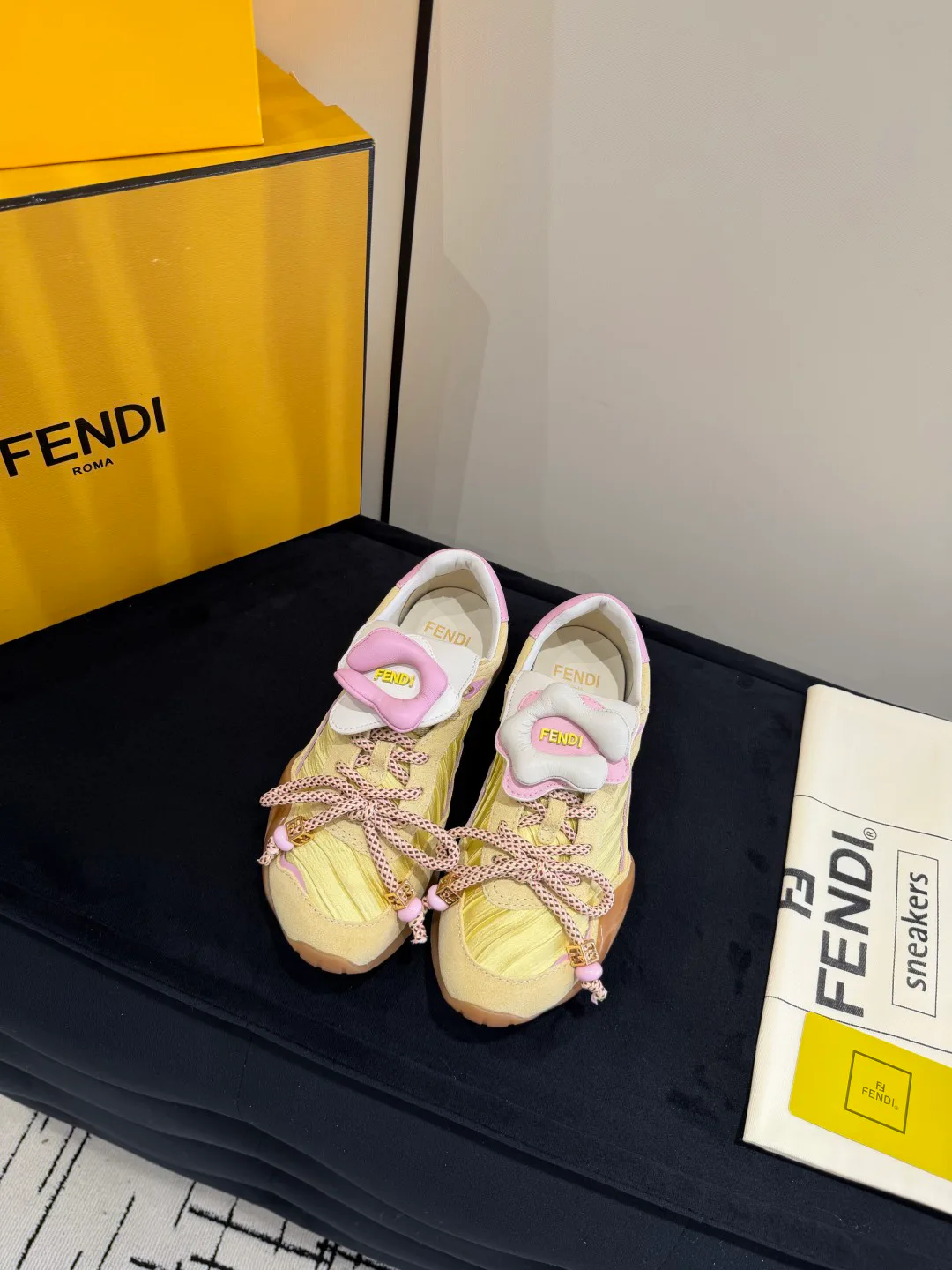 Кроссовки Женские Fendi 12731105