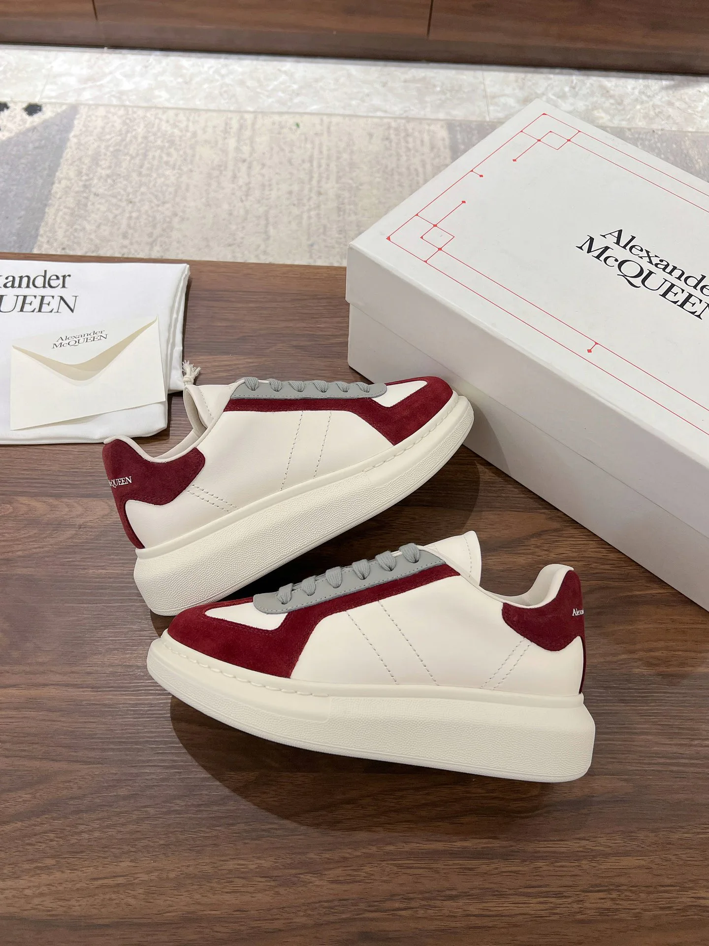 Кроссовки Женские Alexander Mcqueen 3446151