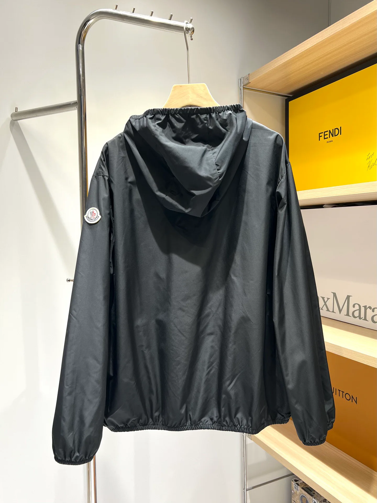 Куртки И Пуховики Женские Moncler 12778577