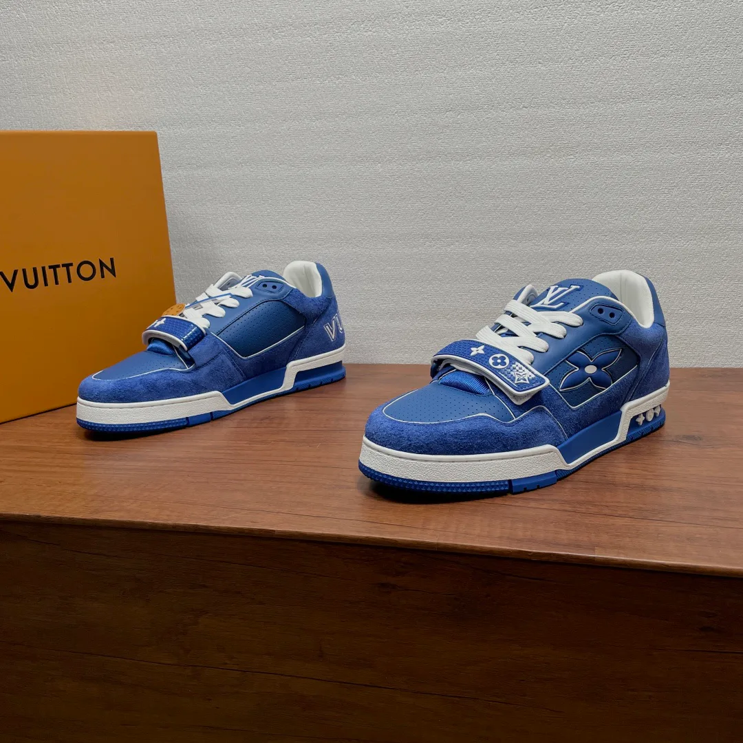 Кроссовки Женские Louis Vuitton 18580857