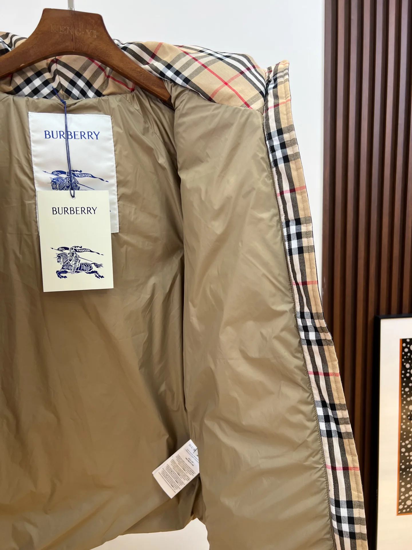Куртки И Пуховики Женские Burberry 18820423