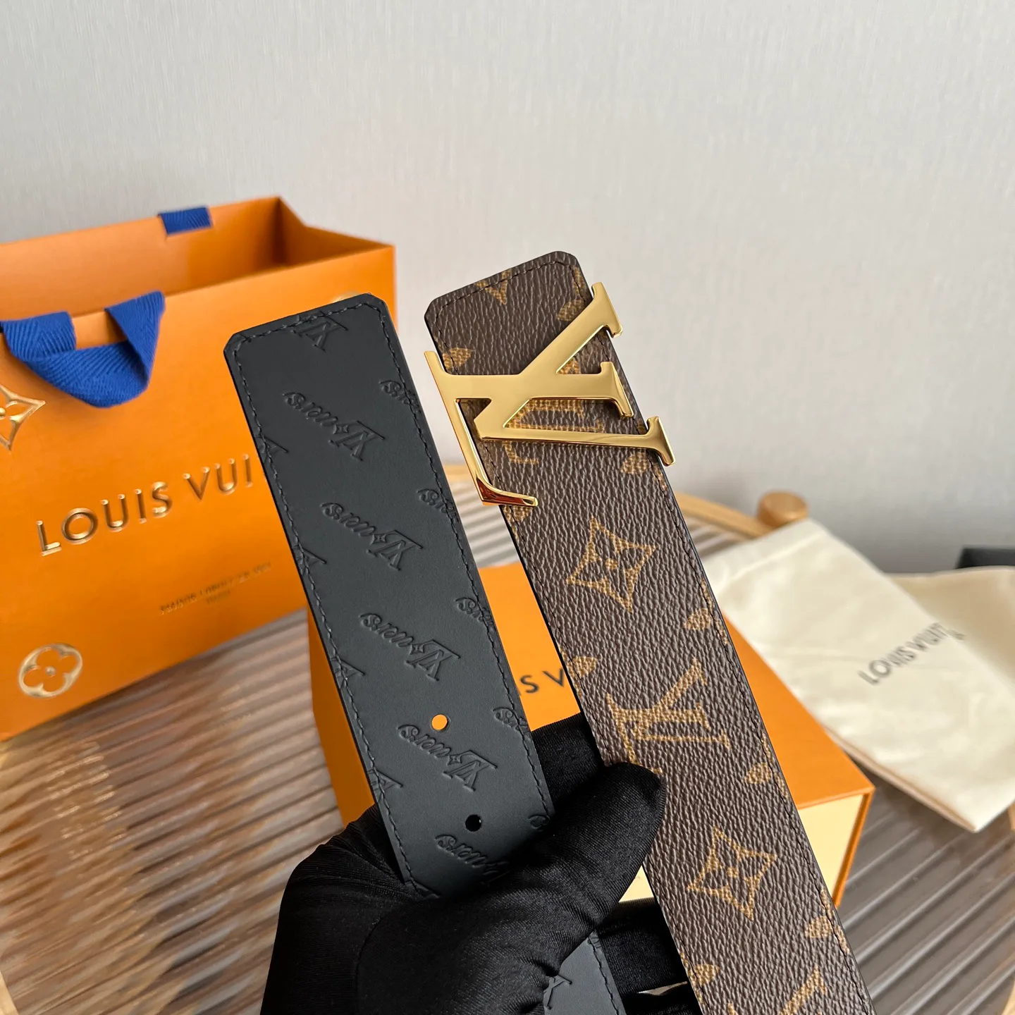 Ремни Louis Vuitton 10399070