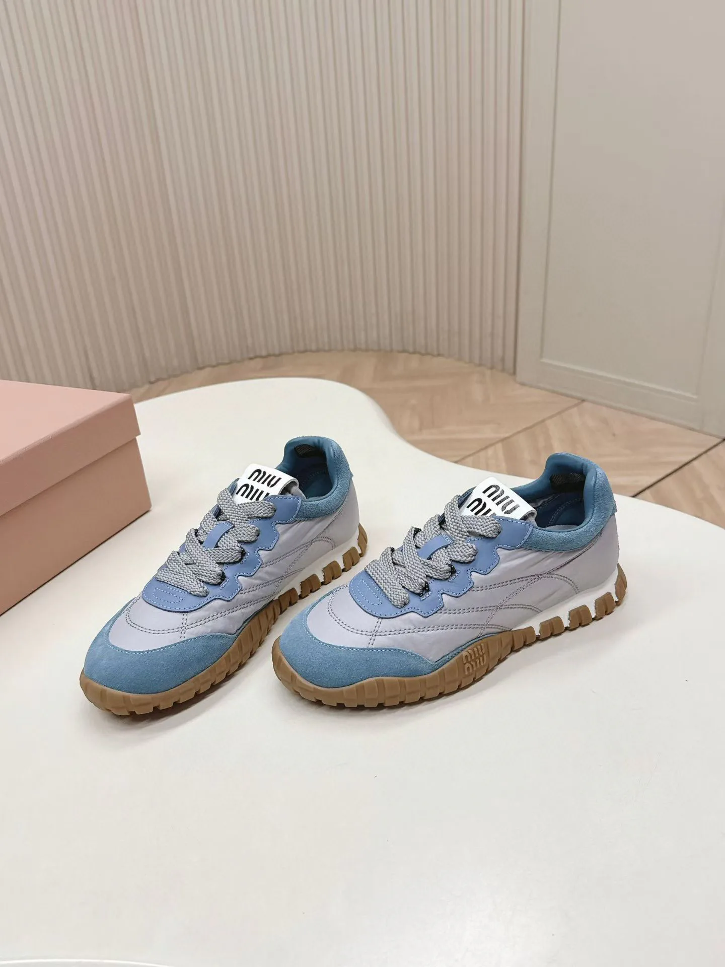 Кроссовки Женские Miu Miu 12700970