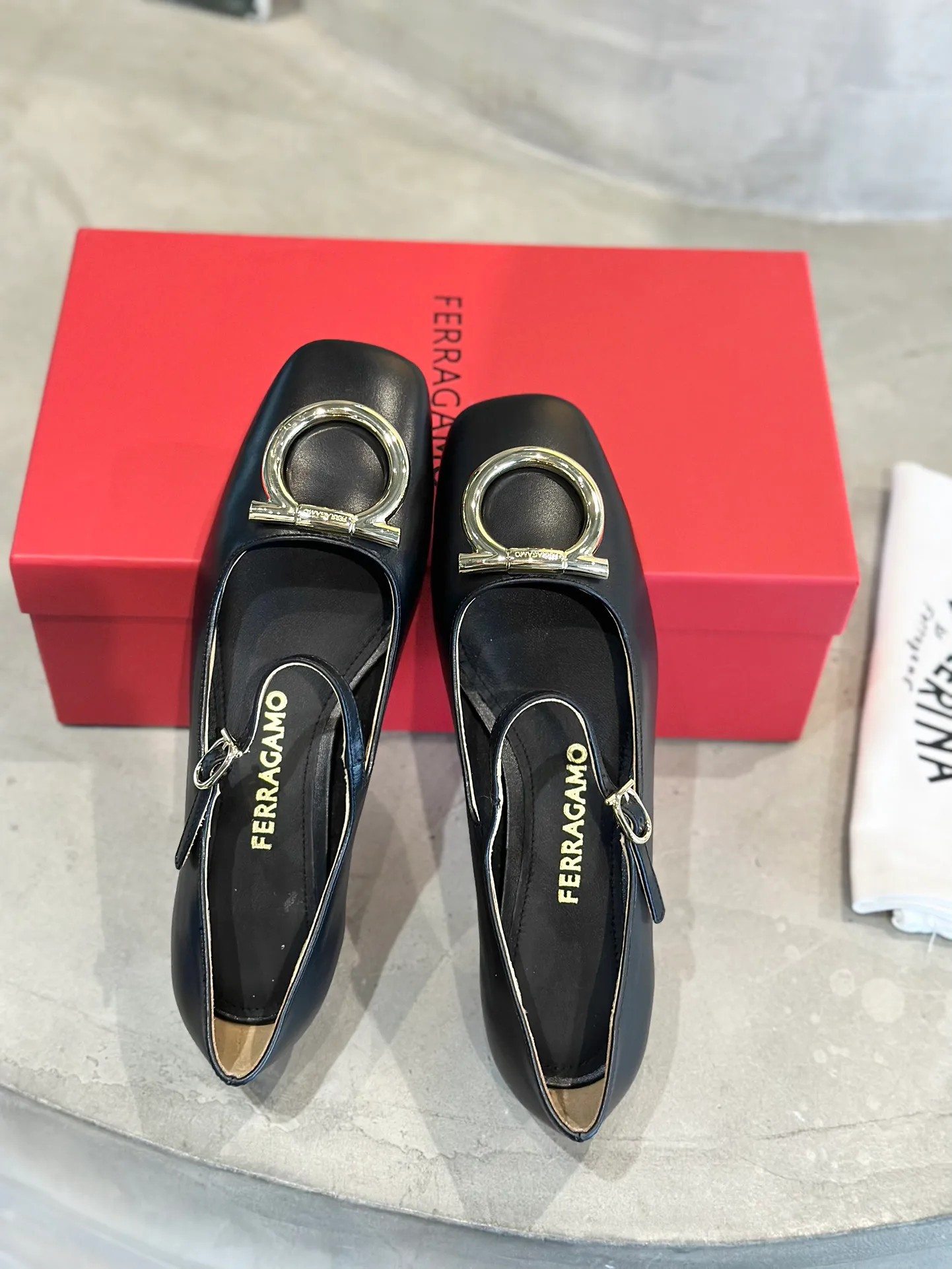 Туфли Женские Salvatore Ferragamo 11675421