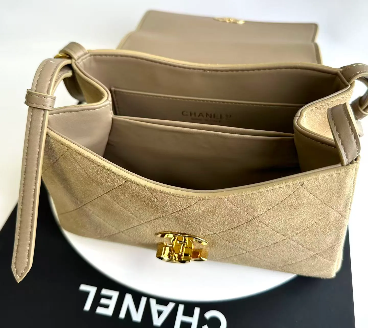 Классические Сумки Женские Chanel 18058420