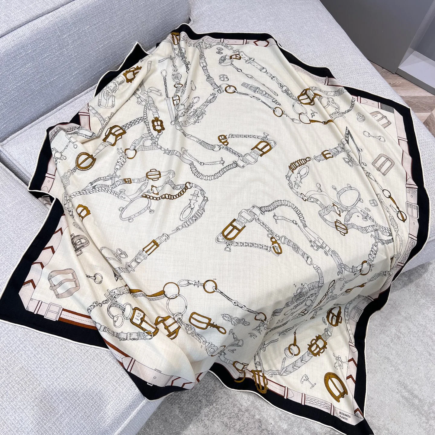 Платки Hermes 351375