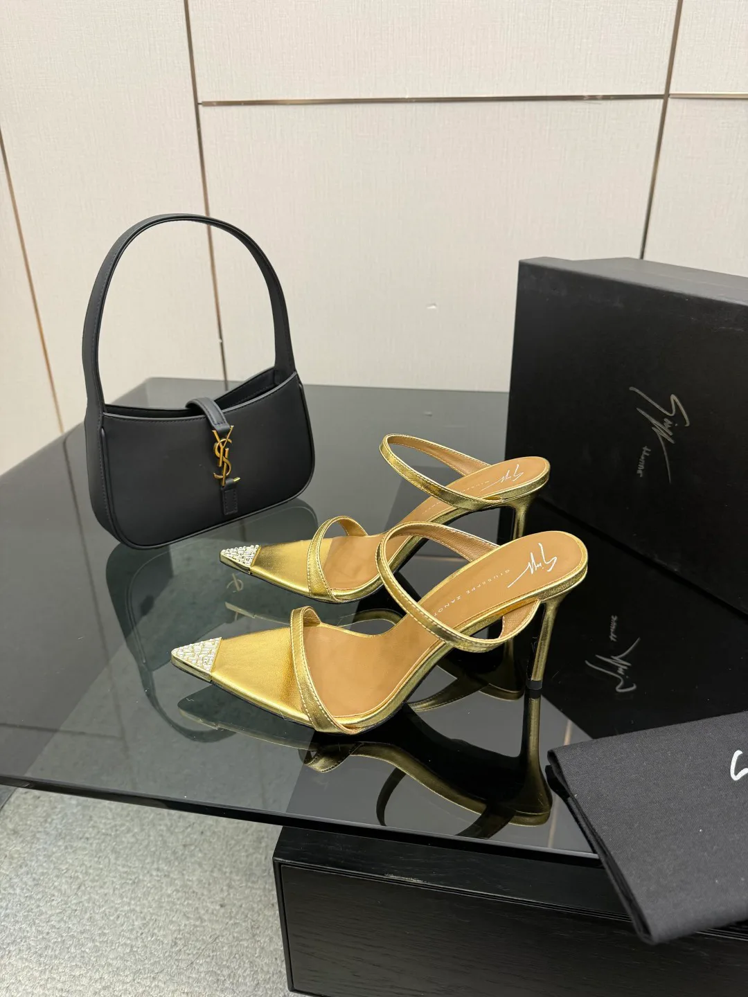 Босоножки Женские Giuseppe Zanotti 5052101