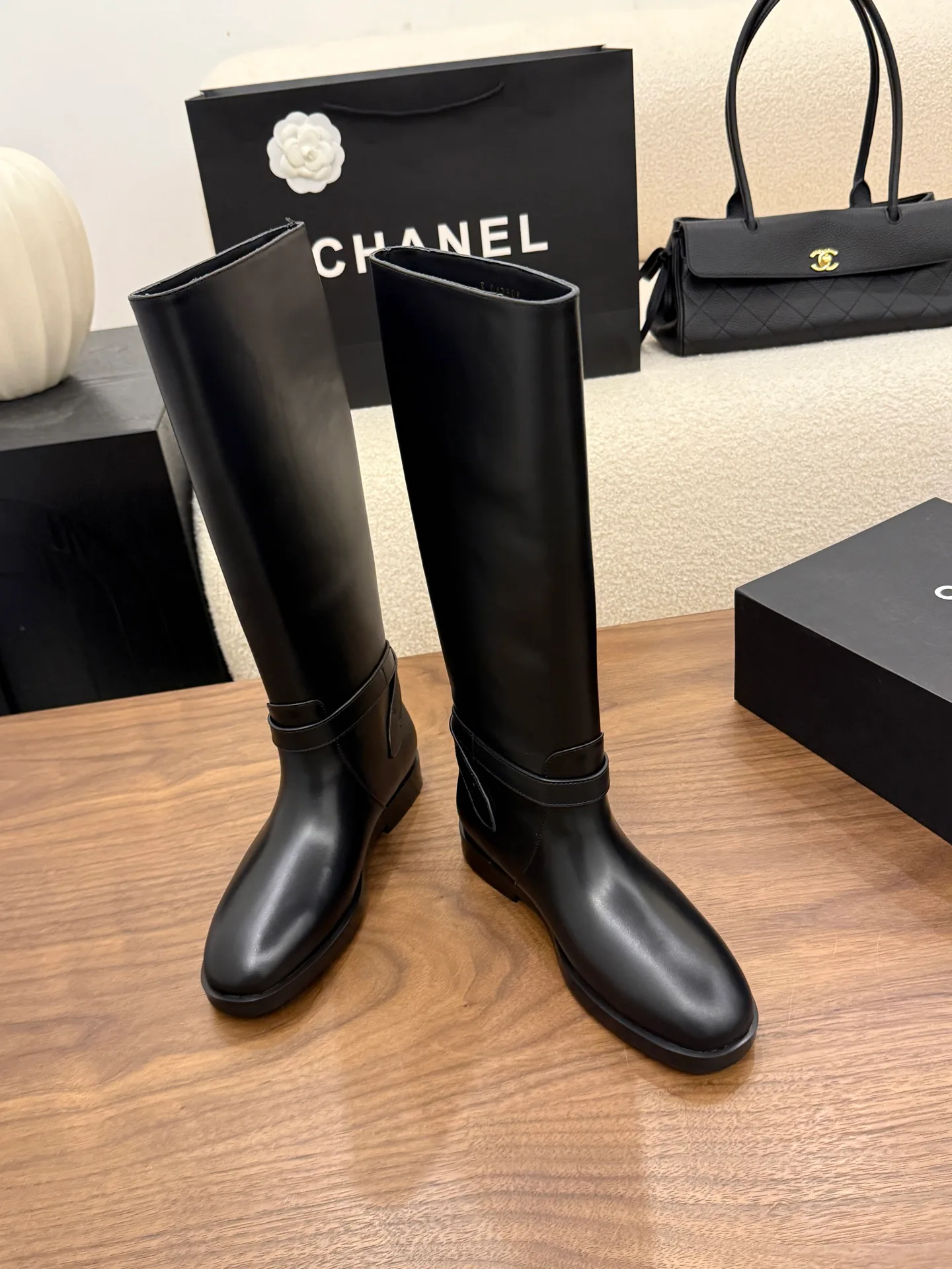 Сапоги Женские Chanel 18223540