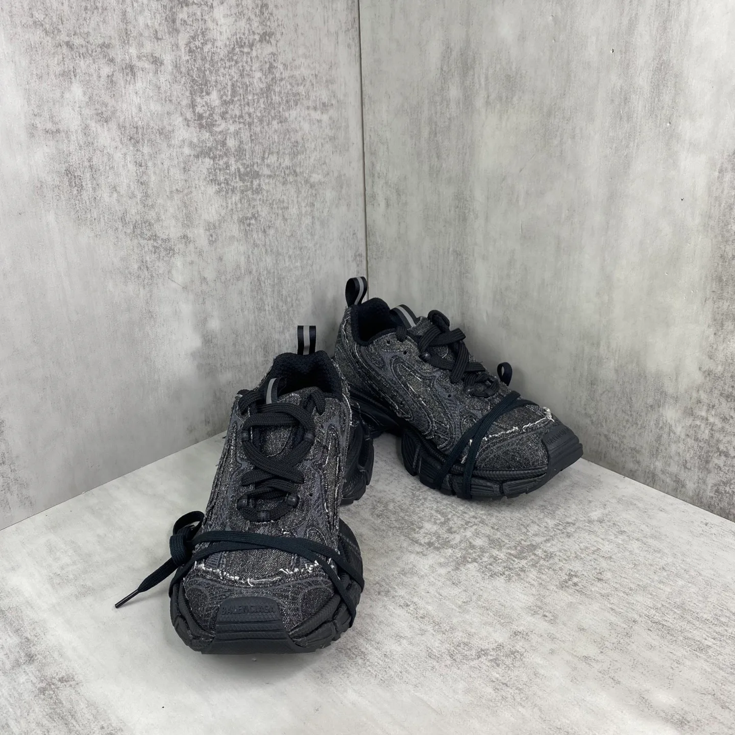 Кроссовки Женские Balenciaga 11102643