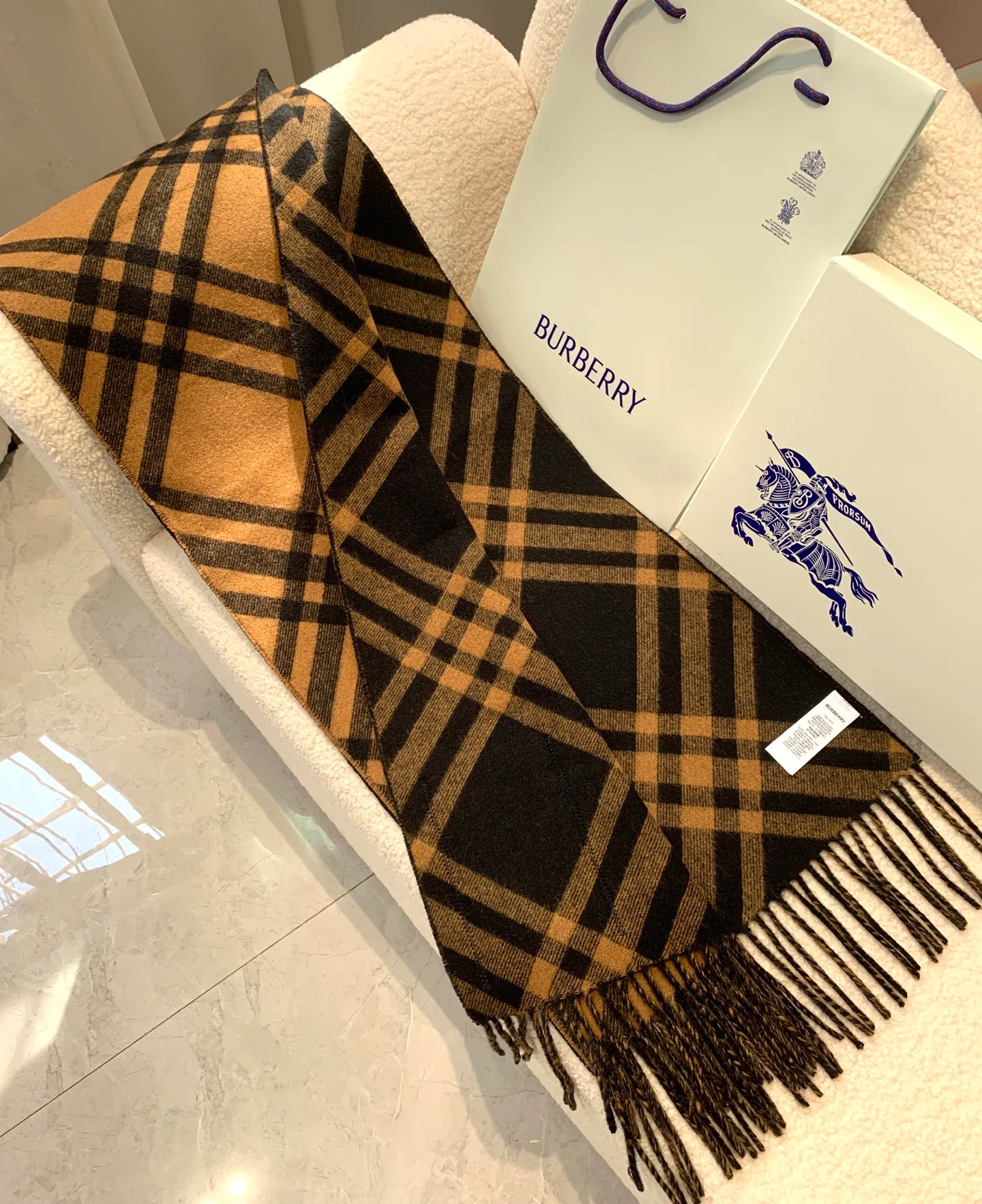 Шарфы Burberry 5944072