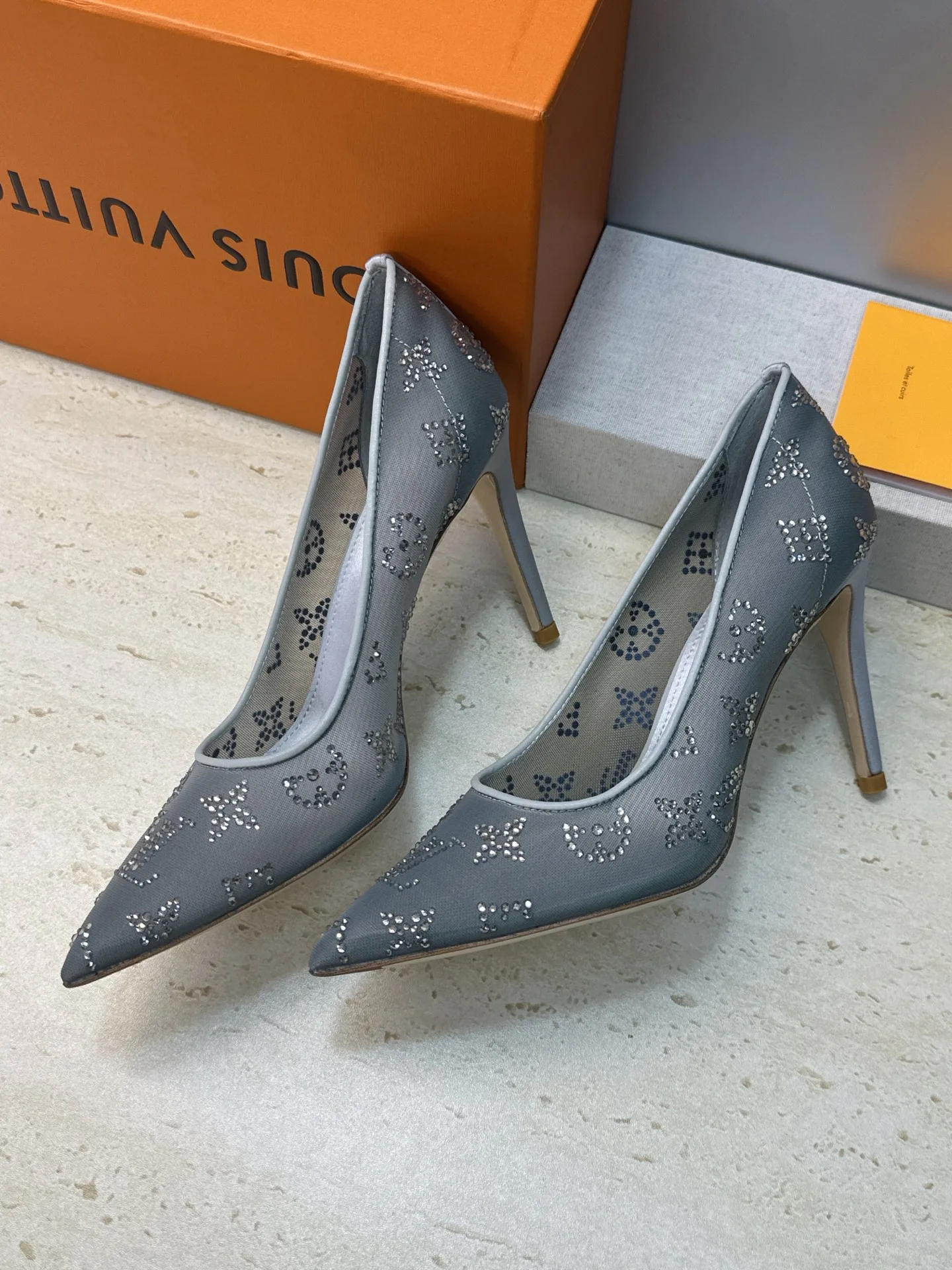 Туфли Женские Louis Vuitton 13346483