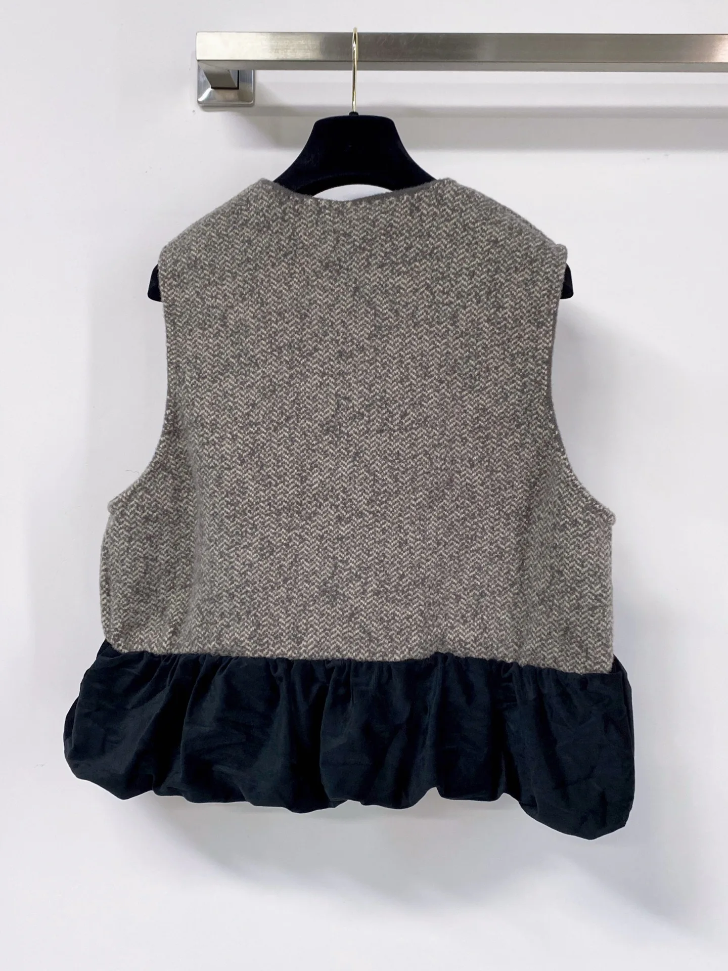 Жилеты Женские Chanel 19226918