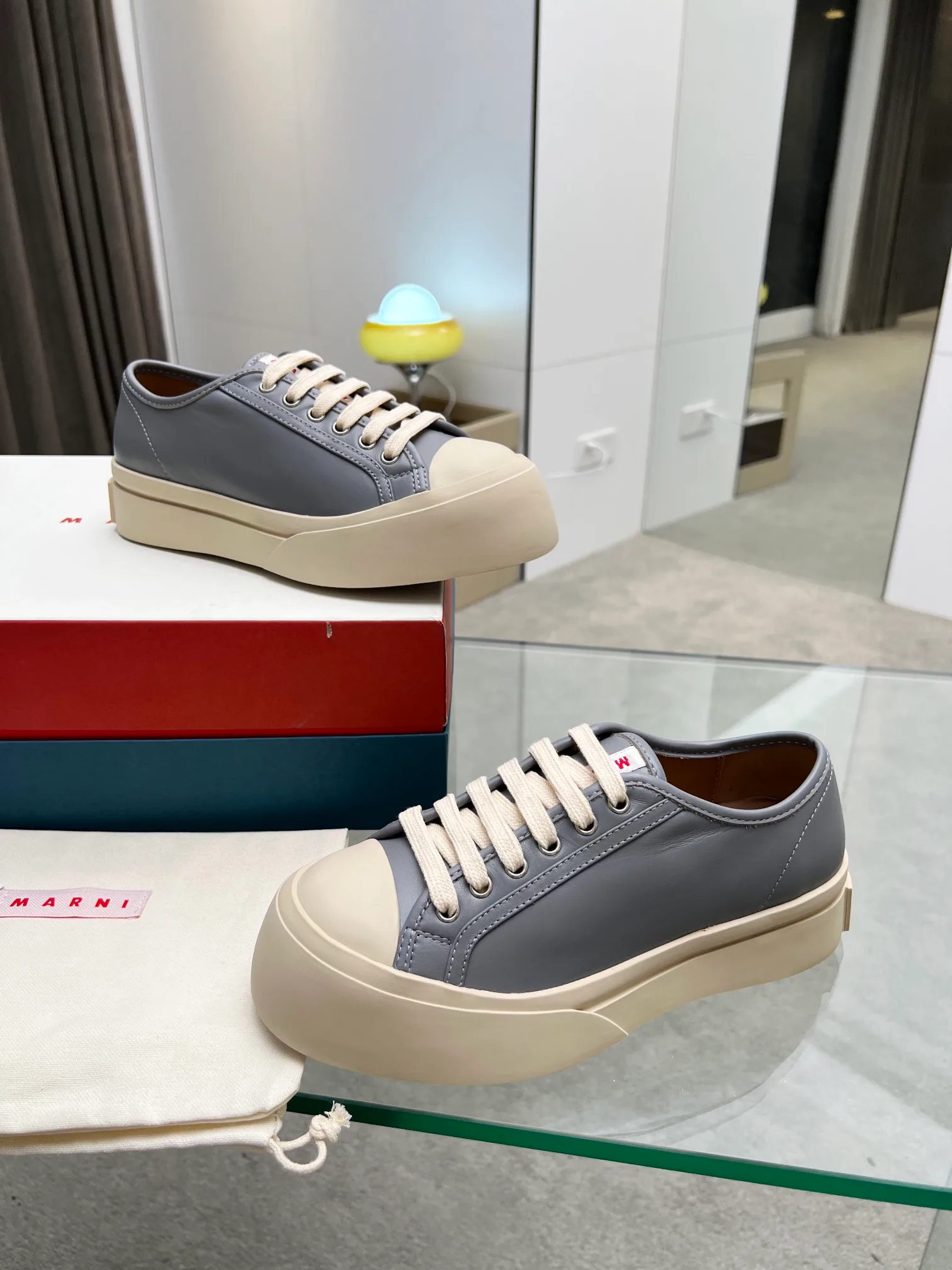 Кроссовки Женские Marni 18039750