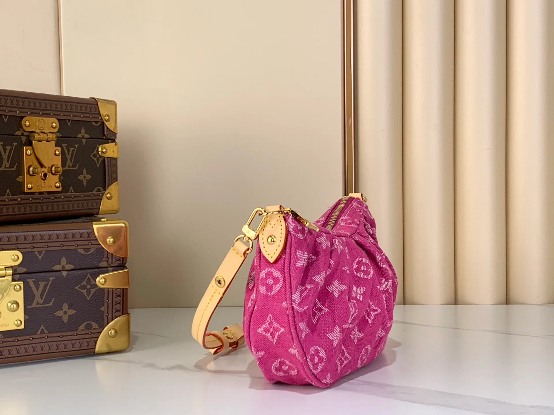 Клатчи Женские Louis Vuitton 12798954