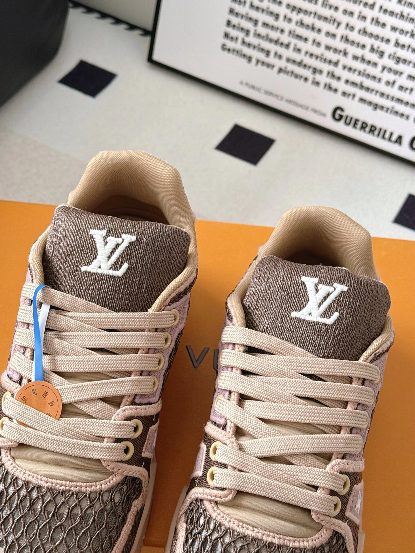 Кроссовки Женские Louis Vuitton 19090665