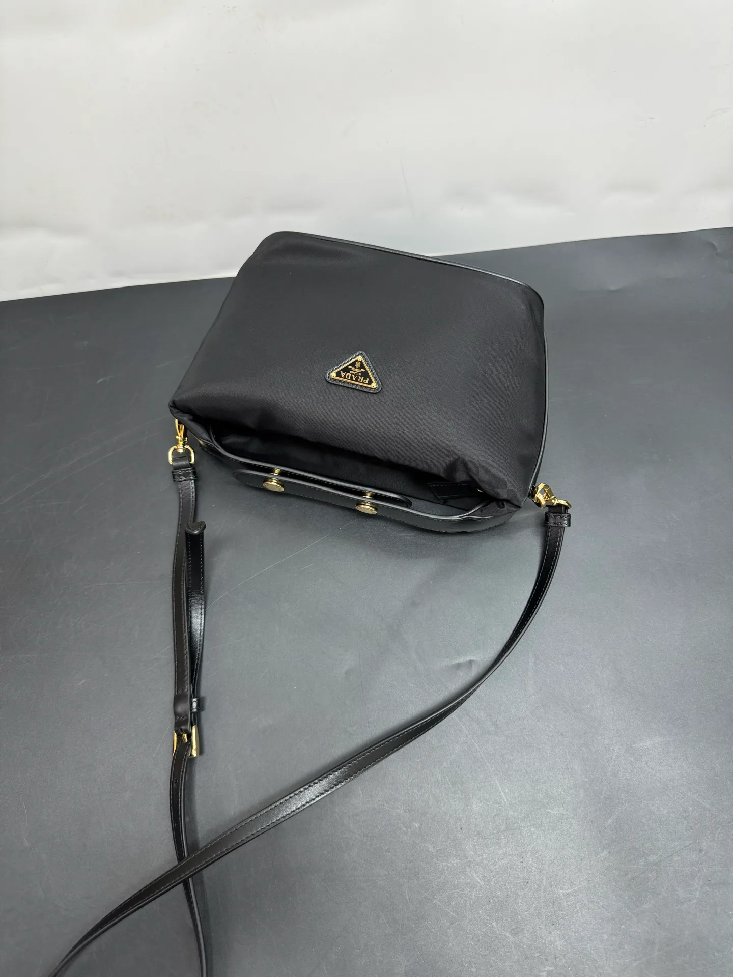 Сумки На Ремне Женские Prada 17630947
