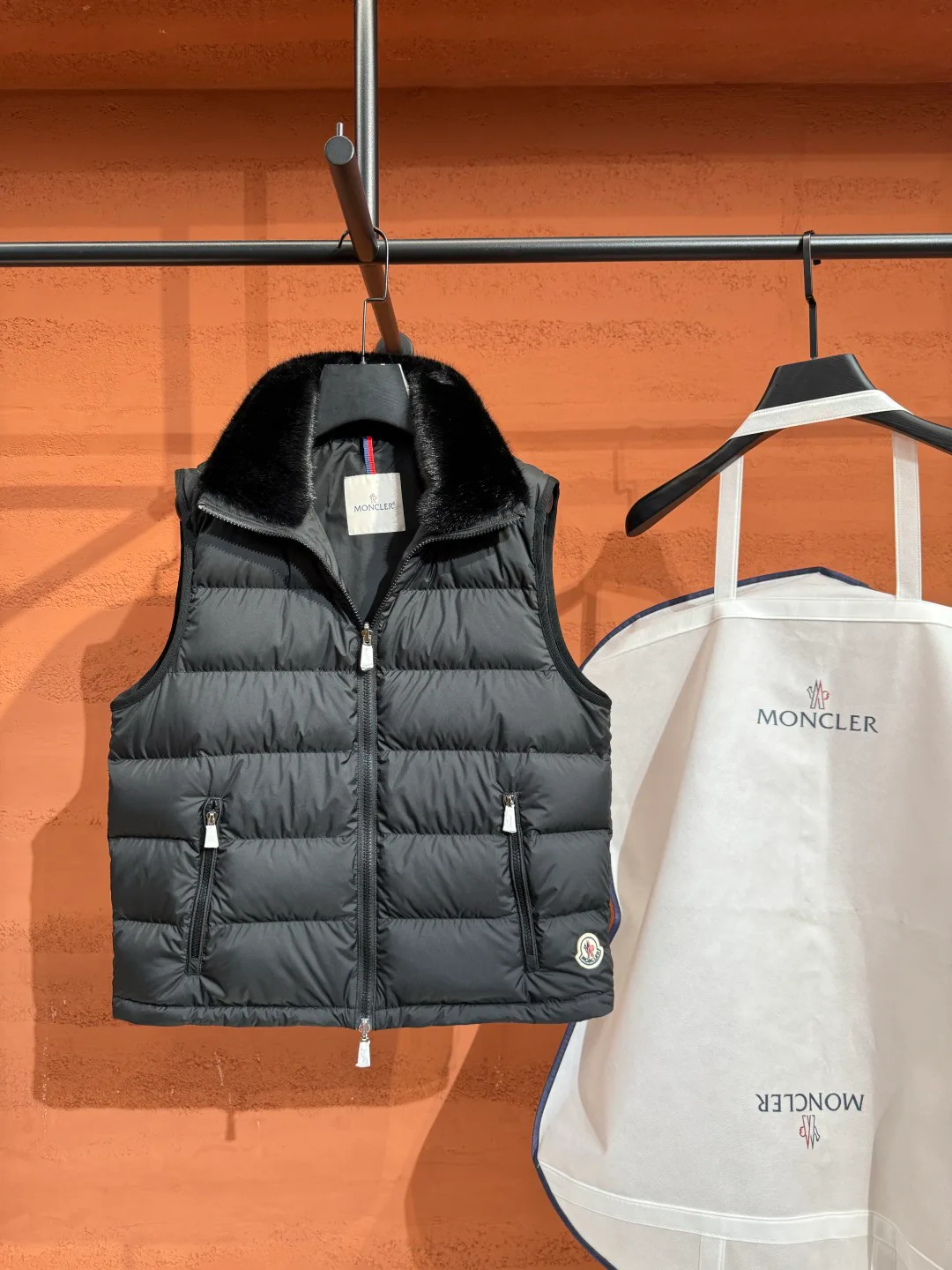 Куртки И Пуховики Женские Moncler 19579919