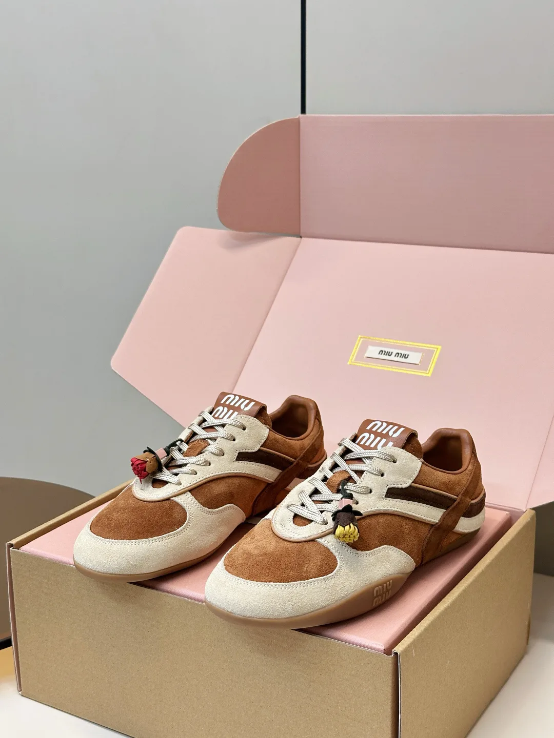 Кроссовки Женские Miu Miu 18164554