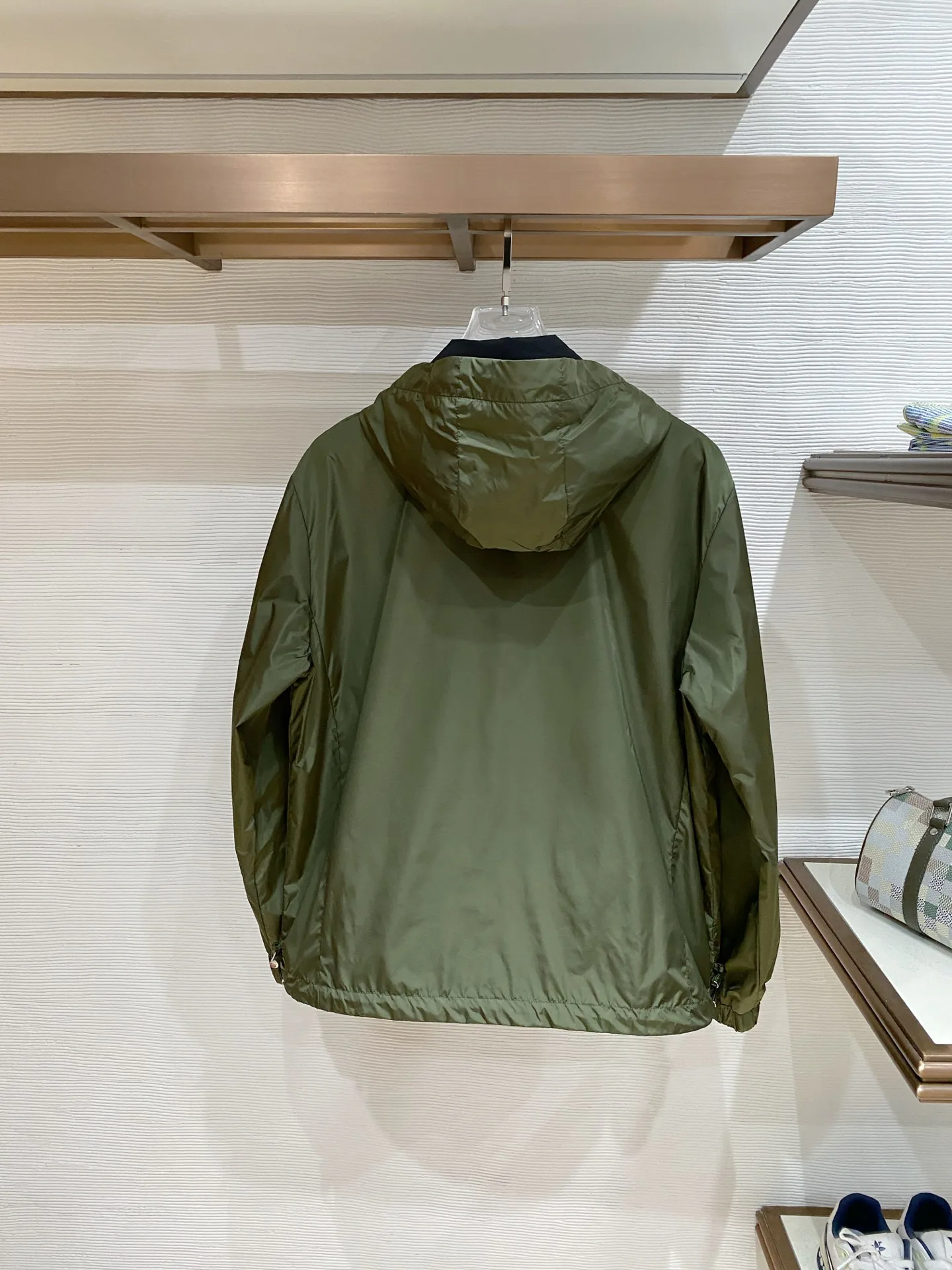 Куртки И Пуховики Мужские Prada 10300301