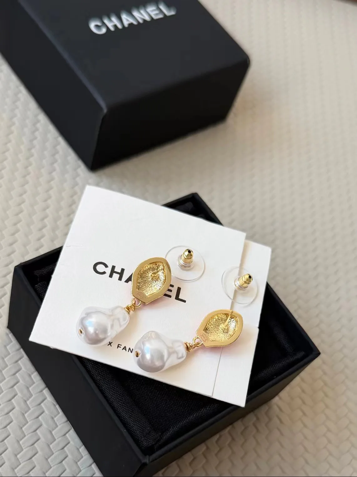 Бижутерия Chanel 18123189