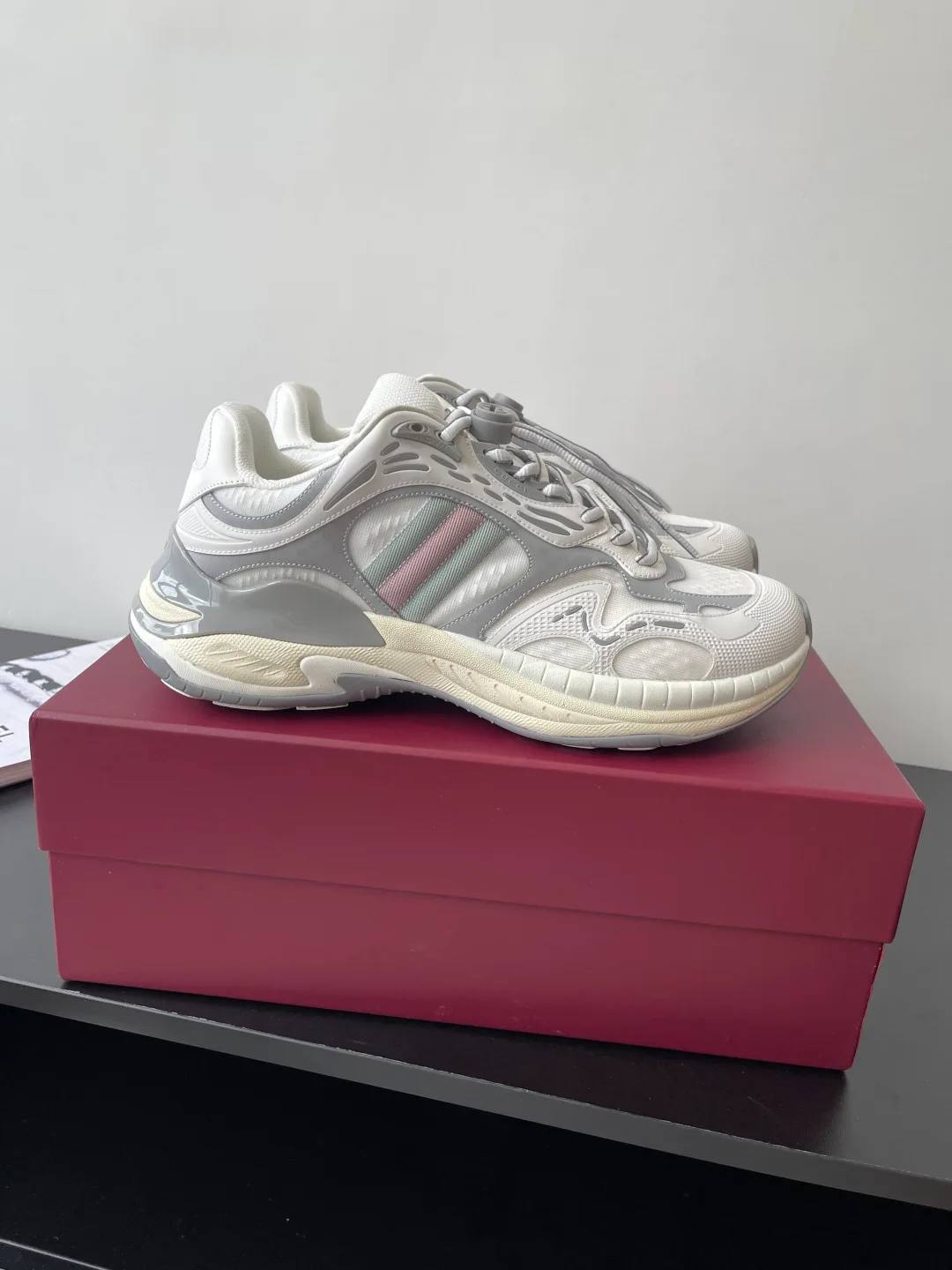 Кроссовки Женские Gucci 11770297