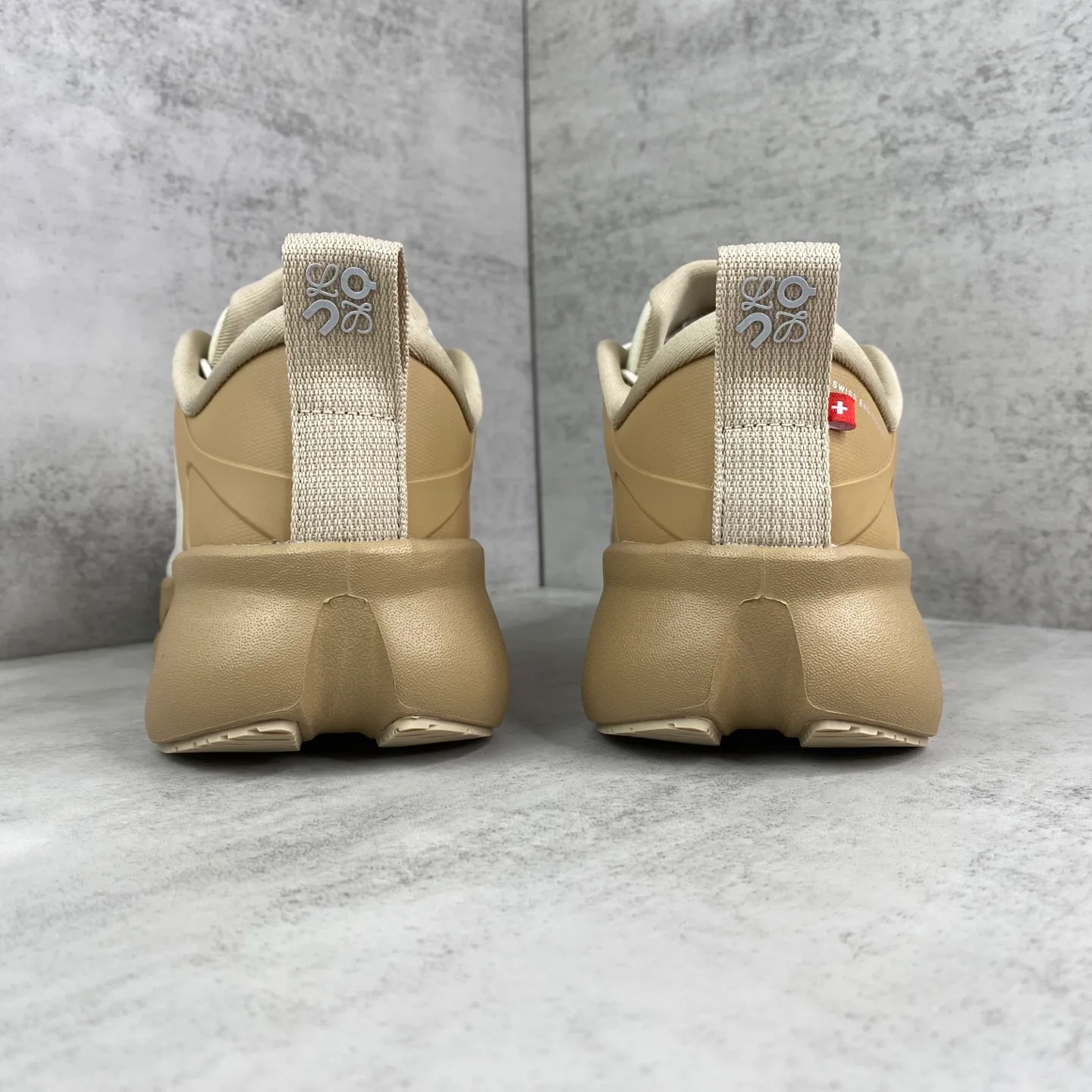 Кроссовки Женские Loewe 5279347