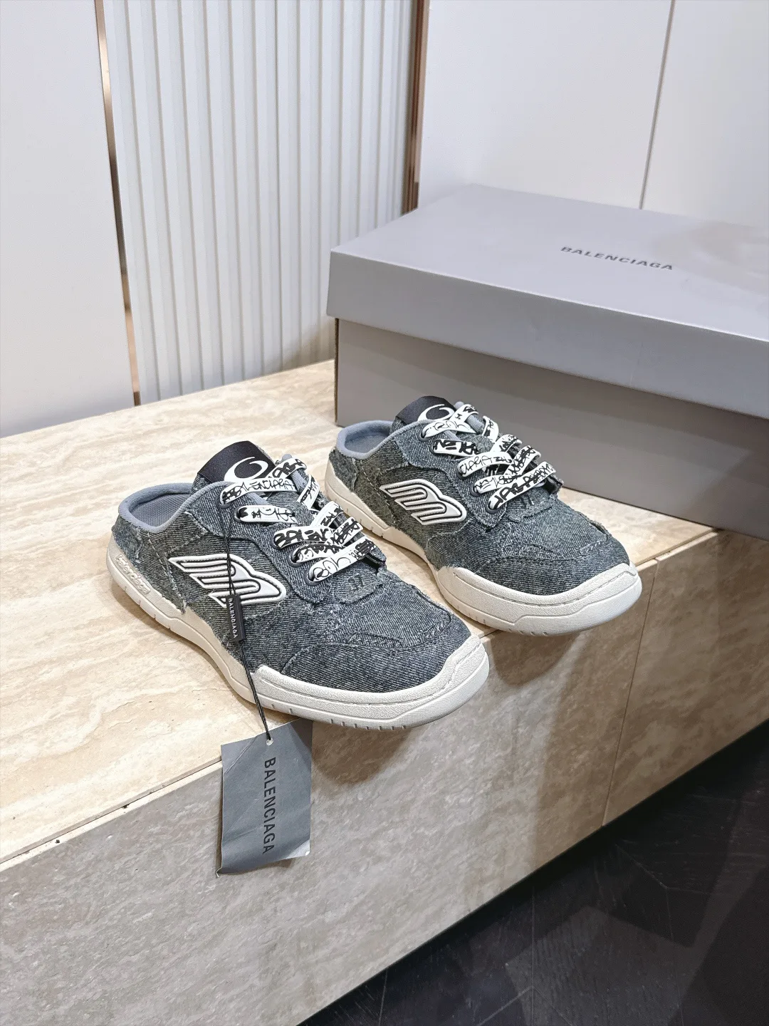 Кроссовки Женские Balenciaga 18926940