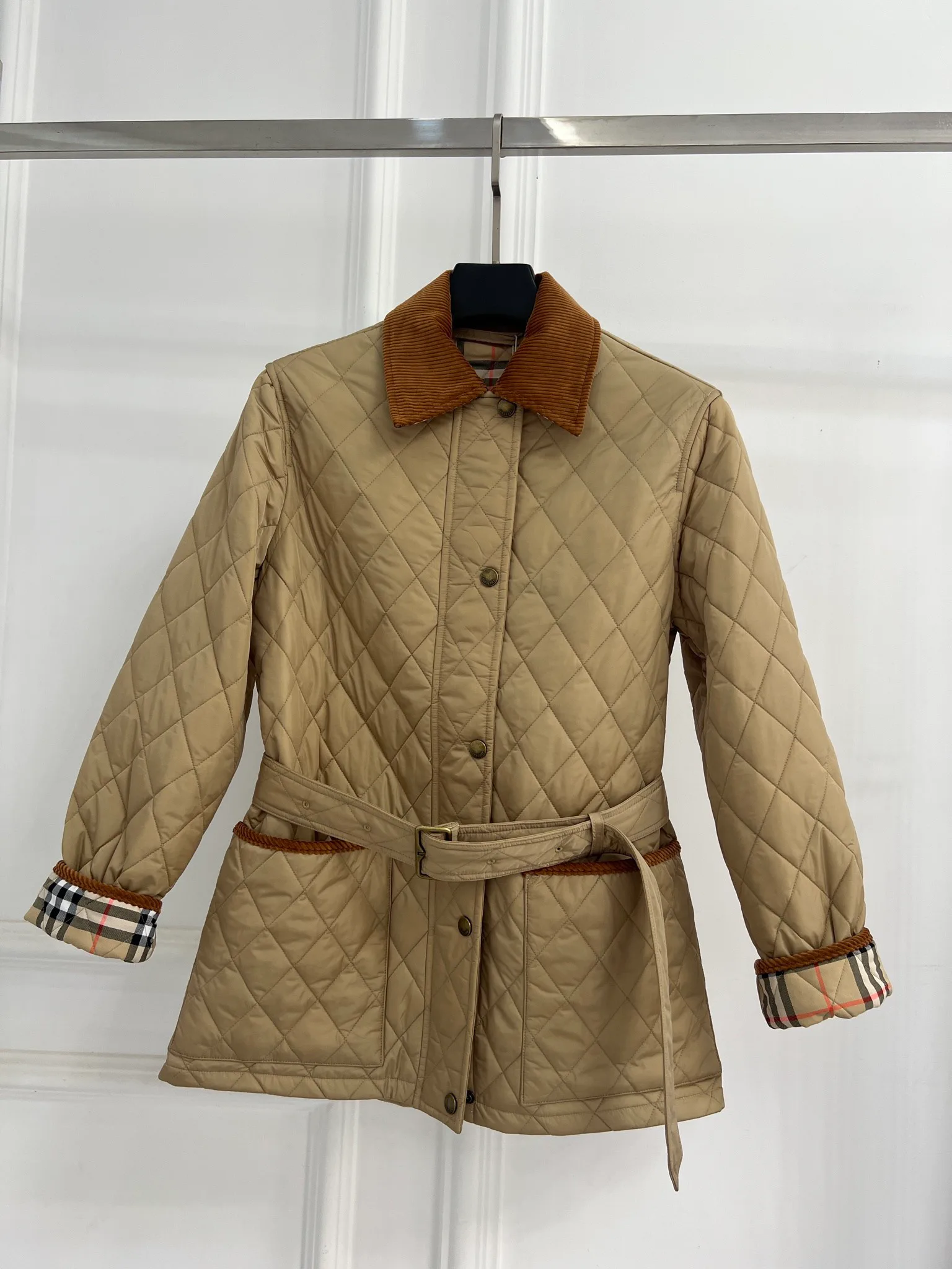 Куртки И Пуховики Женские Burberry 10898940