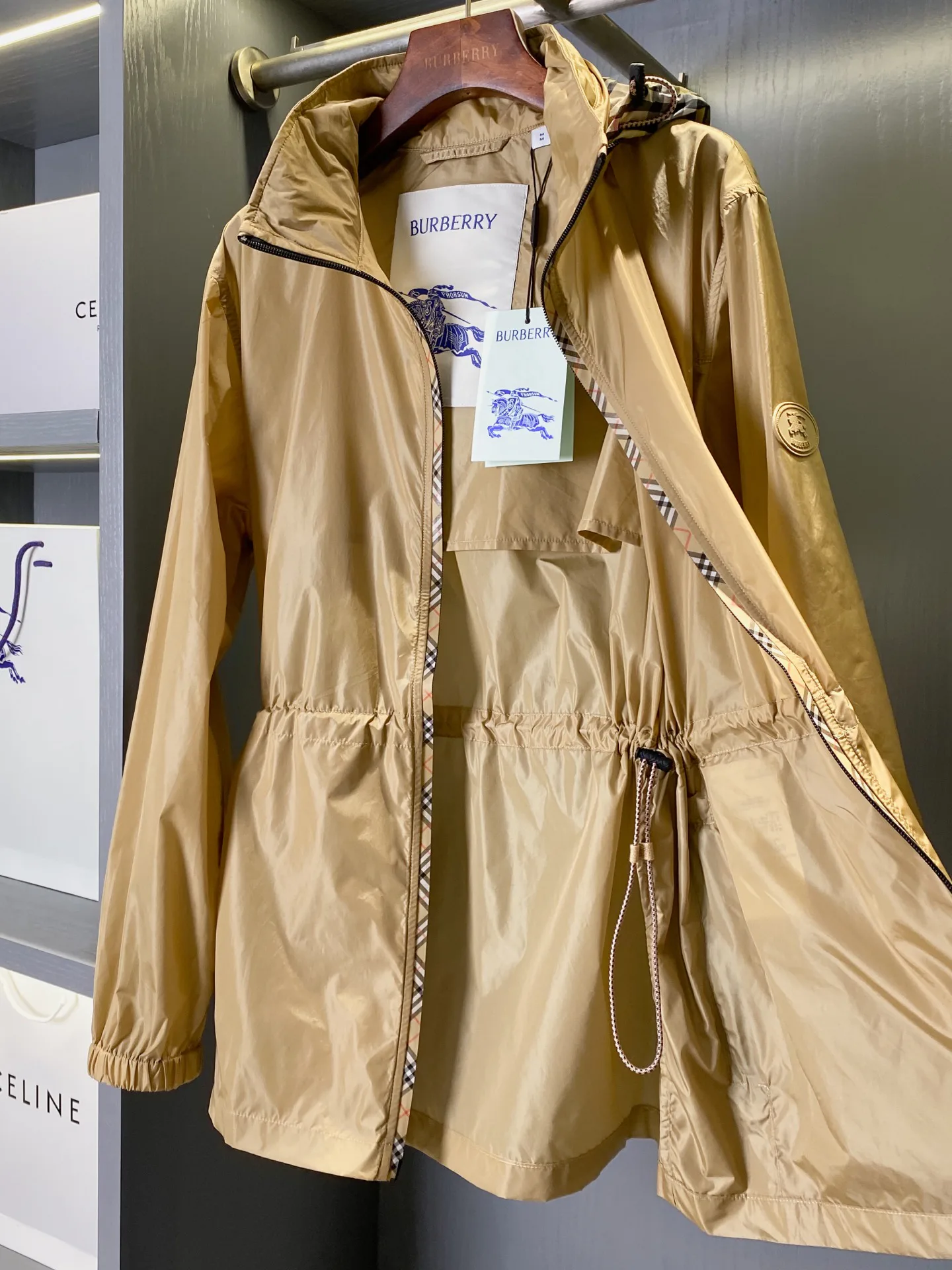 Куртки И Пуховики Женские Burberry 12778562