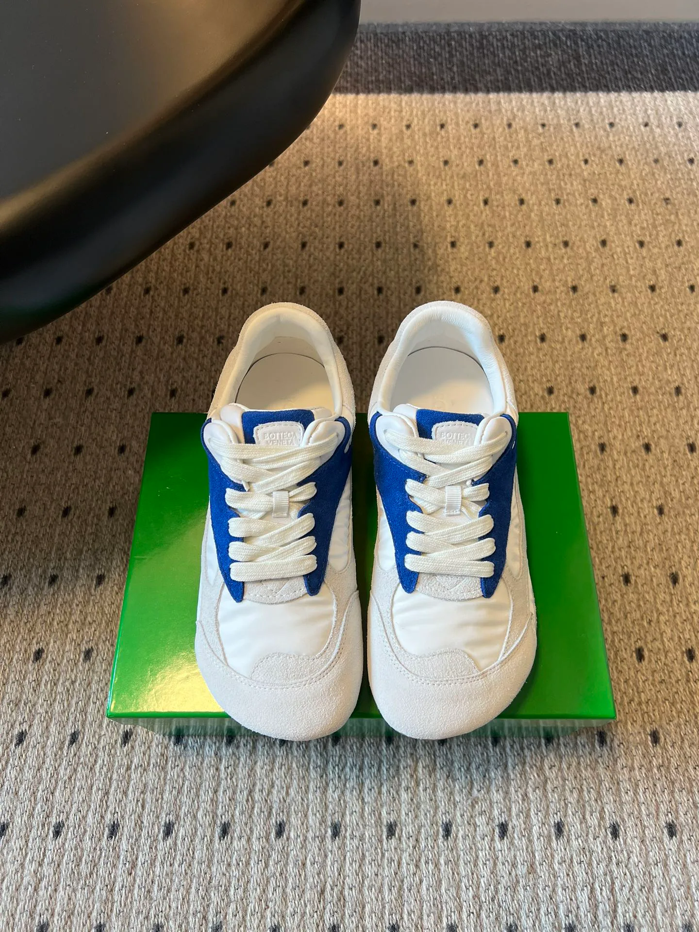 Кроссовки Женские Bottega Veneta 11677135